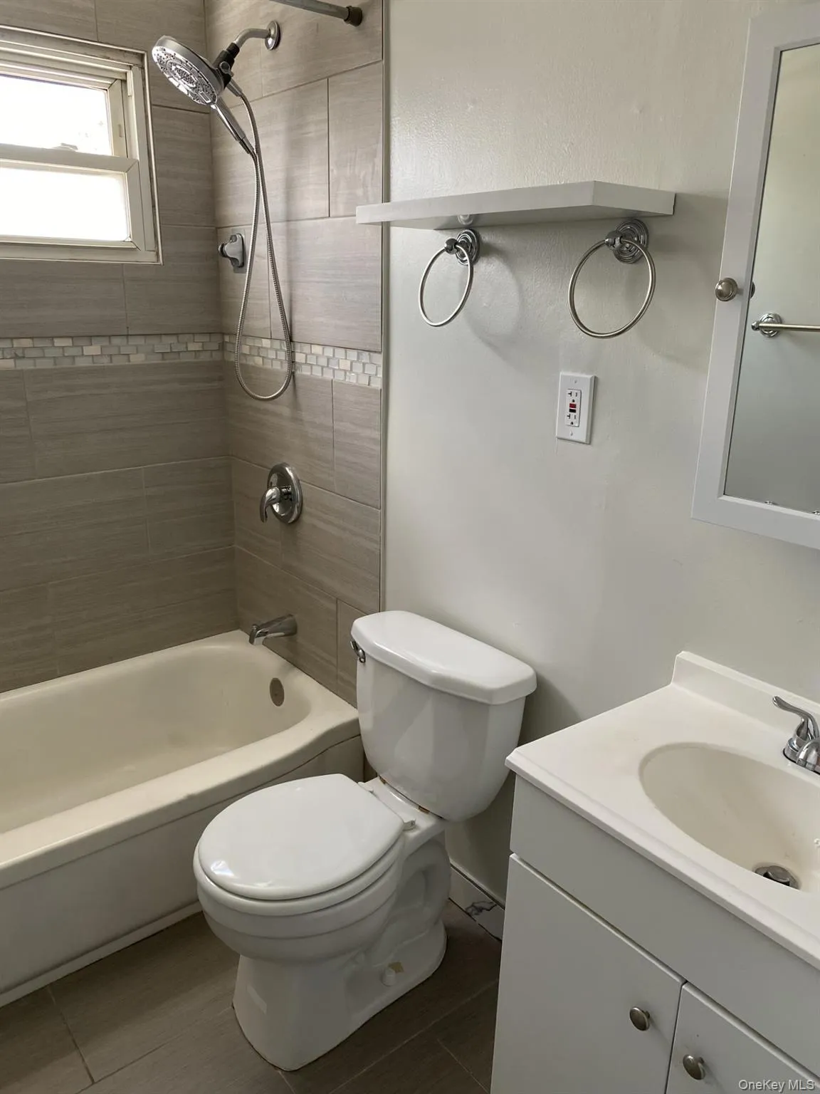 13007 142nd Street, New York, NY, 2 Bedrooms Bedrooms, 5 Rooms Rooms,1 BathroomBathrooms,Residential Lease,For Rent,142nd,0,996955 13007 142nd Street, New York, NY, 2 Bedrooms Bedrooms, 5 Rooms Rooms,1 BathroomBathrooms,Residential Lease,For Rent,142nd,0,996955