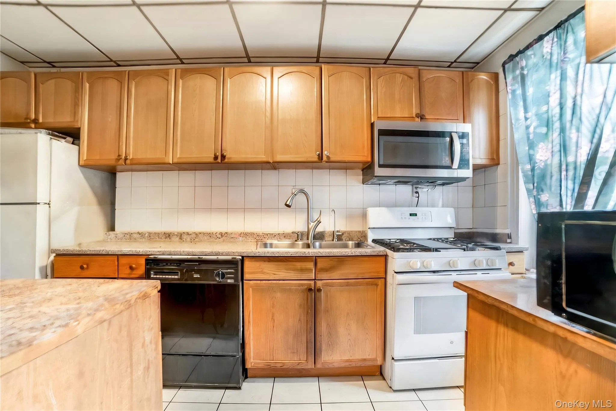 3321 72nd Street, New York, NY, 3 Bedrooms Bedrooms, 8 Rooms Rooms,1 BathroomBathrooms,Residential,For Rent,72nd,0,996960 3321 72nd Street, New York, NY, 3 Bedrooms Bedrooms, 8 Rooms Rooms,1 BathroomBathrooms,Residential,For Rent,72nd,0,996960