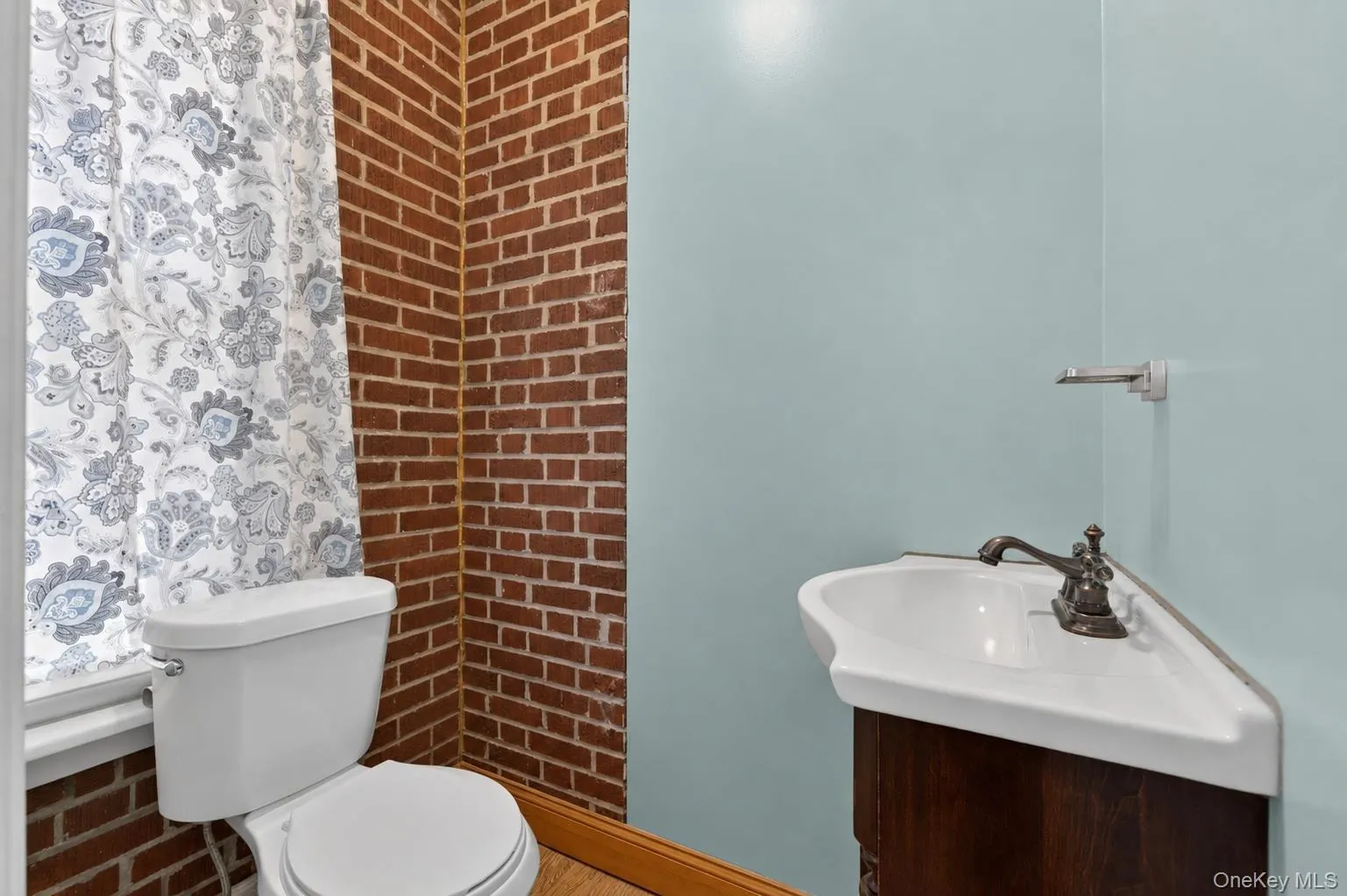 1904 Lacombe Avenue, New York, NY, 2 Bedrooms Bedrooms, 6 Rooms Rooms,2 BathroomsBathrooms,Residential,For Rent,Lacombe,0,996972 1904 Lacombe Avenue, New York, NY, 2 Bedrooms Bedrooms, 6 Rooms Rooms,2 BathroomsBathrooms,Residential,For Rent,Lacombe,0,996972