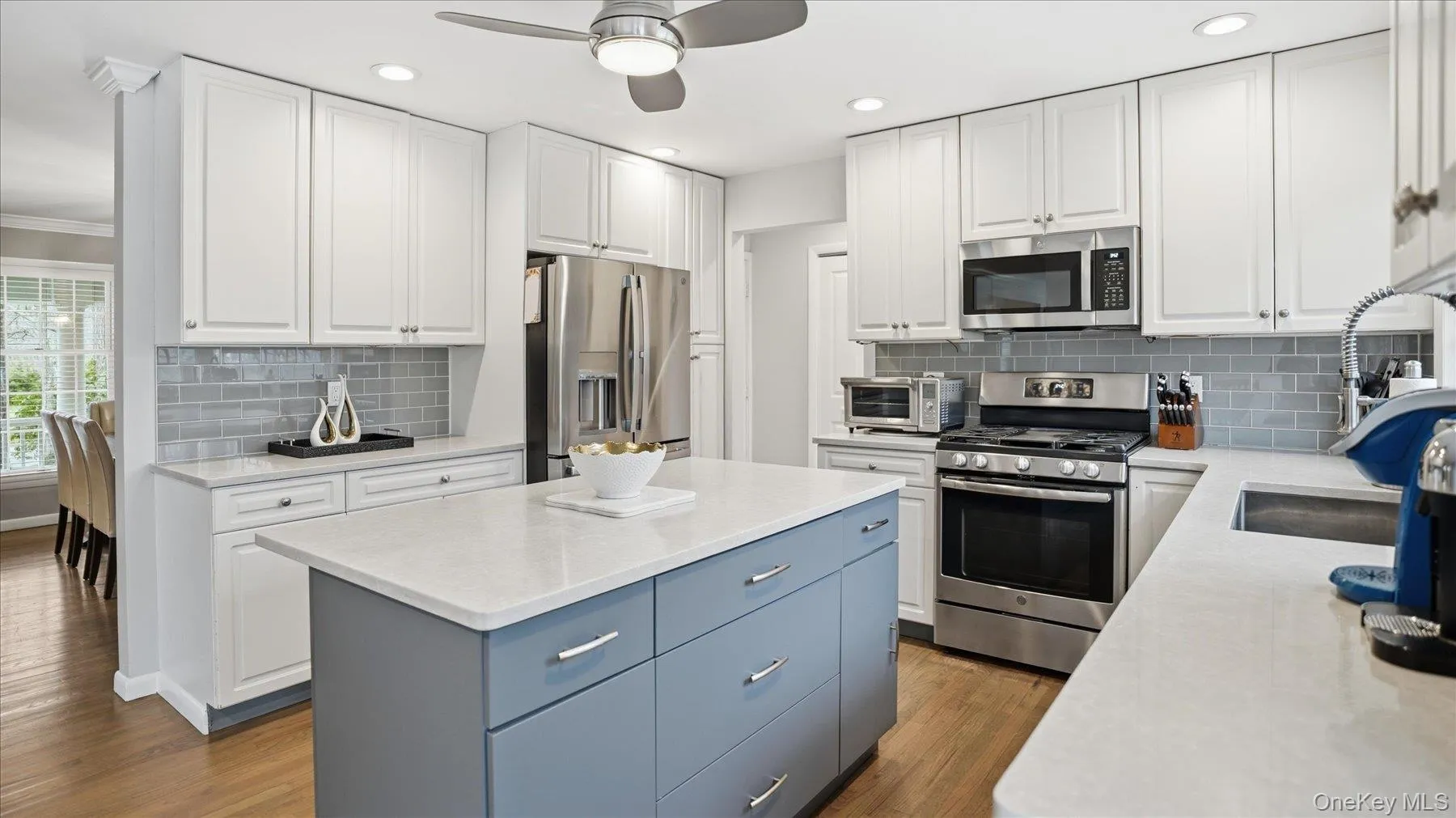 20 Stuart Court, Southampton, NY, 5 Bedrooms Bedrooms, 10 Rooms Rooms,3 BathroomsBathrooms,Residential Lease,For Rent,Stuart,0,996975 20 Stuart Court, Southampton, NY, 5 Bedrooms Bedrooms, 10 Rooms Rooms,3 BathroomsBathrooms,Residential Lease,For Rent,Stuart,0,996975
