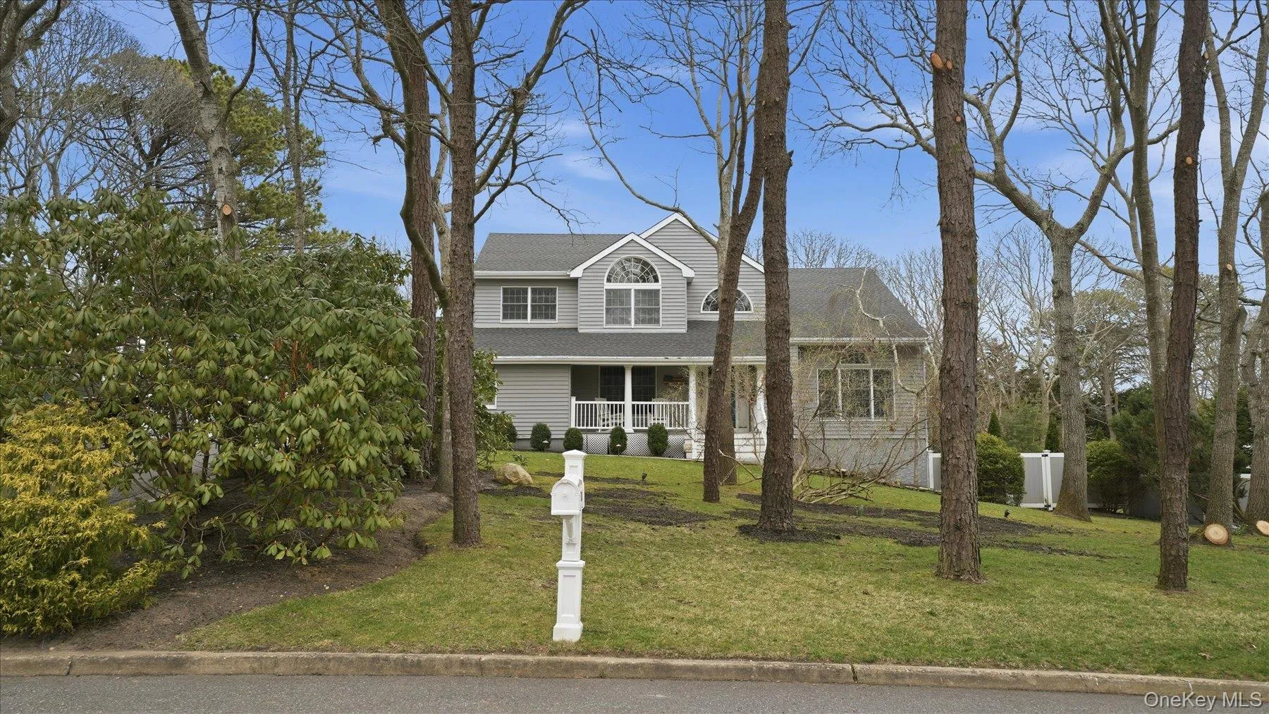 20 Stuart Court, Southampton, NY, 5 Bedrooms Bedrooms, 10 Rooms Rooms,3 BathroomsBathrooms,Residential Lease,For Rent,Stuart,0,996975 20 Stuart Court, Southampton, NY, 5 Bedrooms Bedrooms, 10 Rooms Rooms,3 BathroomsBathrooms,Residential Lease,For Rent,Stuart,0,996975