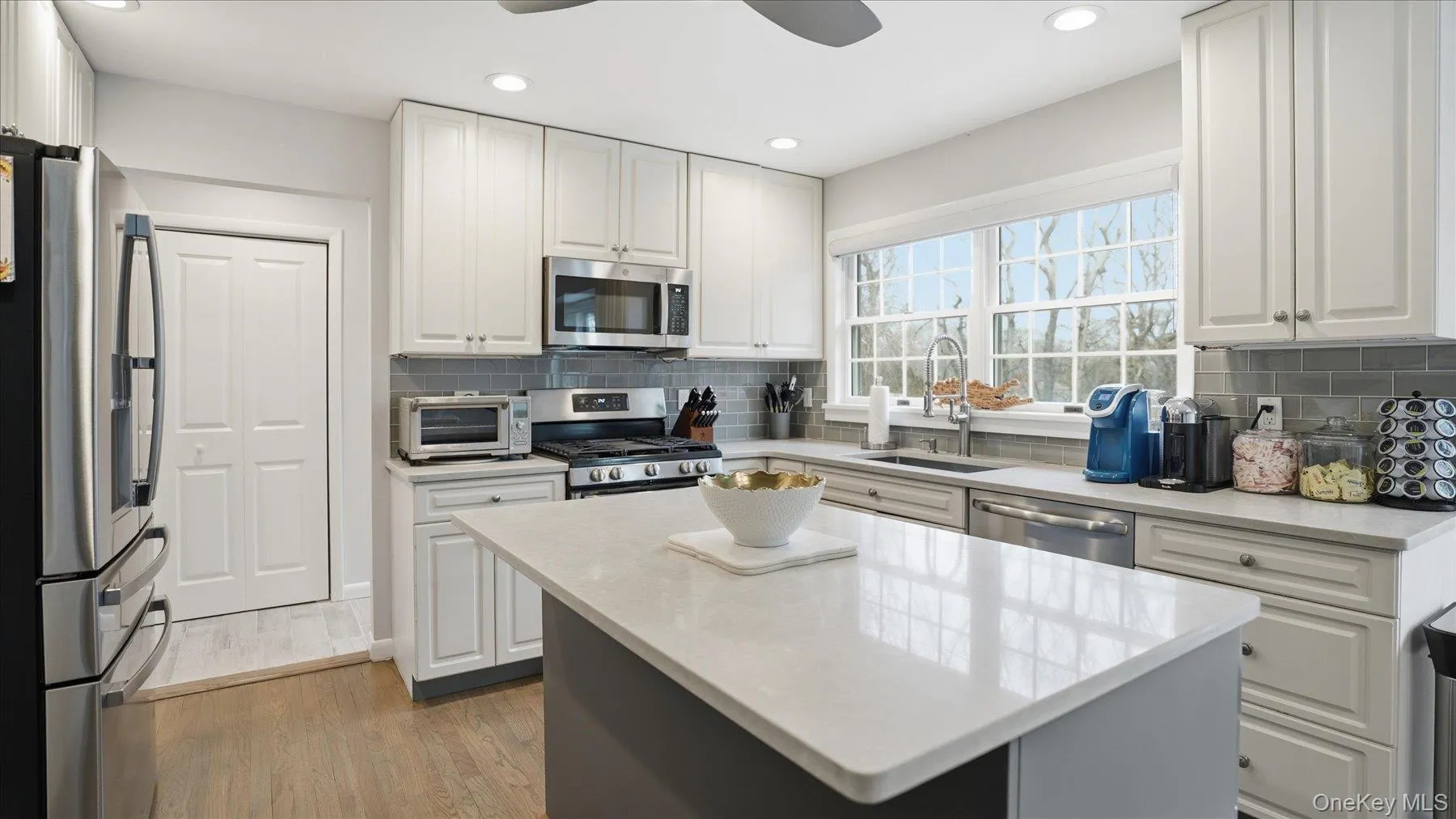 20 Stuart Court, Southampton, NY, 5 Bedrooms Bedrooms, 10 Rooms Rooms,3 BathroomsBathrooms,Residential Lease,For Rent,Stuart,0,996975 20 Stuart Court, Southampton, NY, 5 Bedrooms Bedrooms, 10 Rooms Rooms,3 BathroomsBathrooms,Residential Lease,For Rent,Stuart,0,996975
