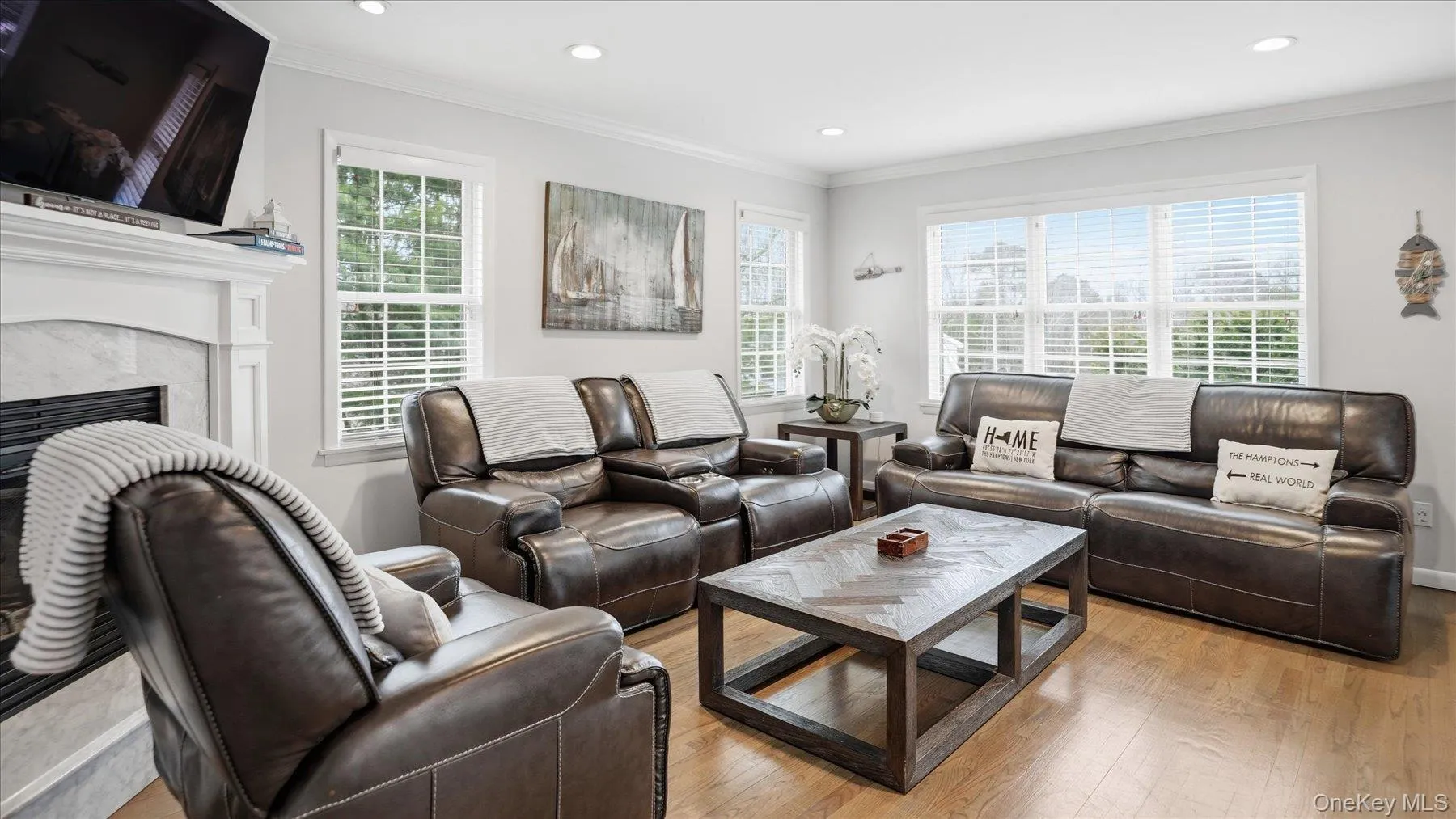 20 Stuart Court, Southampton, NY, 5 Bedrooms Bedrooms, 10 Rooms Rooms,3 BathroomsBathrooms,Residential Lease,For Rent,Stuart,0,996975 20 Stuart Court, Southampton, NY, 5 Bedrooms Bedrooms, 10 Rooms Rooms,3 BathroomsBathrooms,Residential Lease,For Rent,Stuart,0,996975