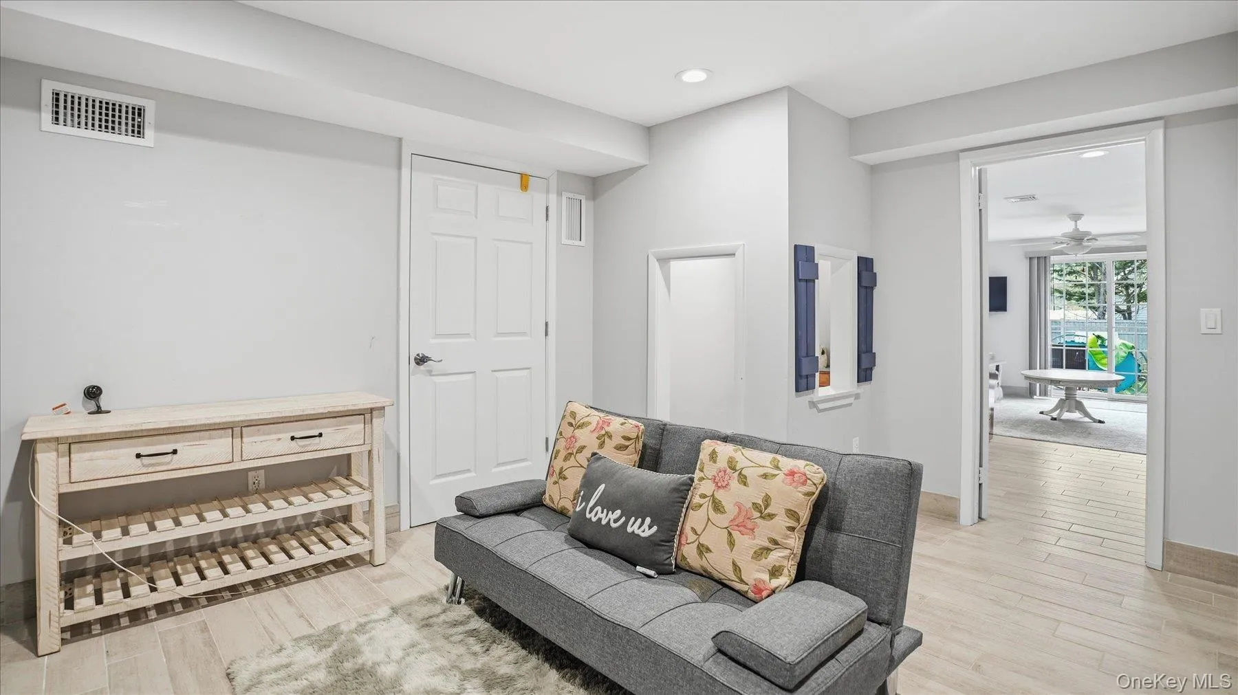 20 Stuart Court, Southampton, NY, 5 Bedrooms Bedrooms, 10 Rooms Rooms,3 BathroomsBathrooms,Residential Lease,For Rent,Stuart,0,996975 20 Stuart Court, Southampton, NY, 5 Bedrooms Bedrooms, 10 Rooms Rooms,3 BathroomsBathrooms,Residential Lease,For Rent,Stuart,0,996975