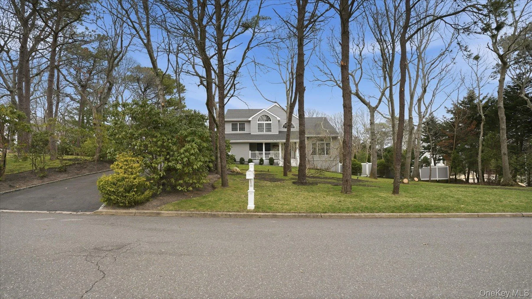 20 Stuart Court, Southampton, NY, 5 Bedrooms Bedrooms, 10 Rooms Rooms,3 BathroomsBathrooms,Residential Lease,For Rent,Stuart,0,996975 20 Stuart Court, Southampton, NY, 5 Bedrooms Bedrooms, 10 Rooms Rooms,3 BathroomsBathrooms,Residential Lease,For Rent,Stuart,0,996975