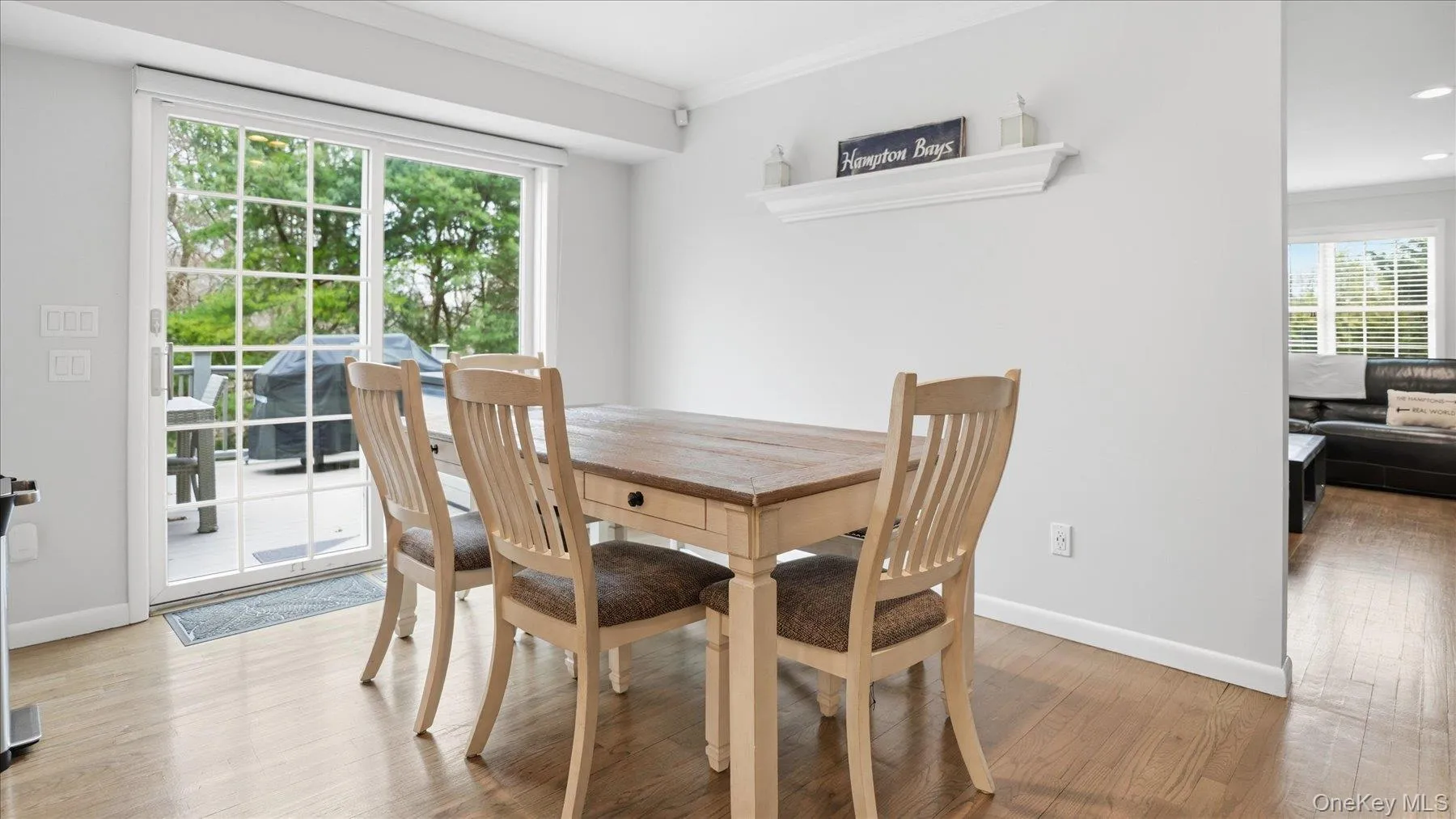 20 Stuart Court, Southampton, NY, 5 Bedrooms Bedrooms, 10 Rooms Rooms,3 BathroomsBathrooms,Residential Lease,For Rent,Stuart,0,996975 20 Stuart Court, Southampton, NY, 5 Bedrooms Bedrooms, 10 Rooms Rooms,3 BathroomsBathrooms,Residential Lease,For Rent,Stuart,0,996975