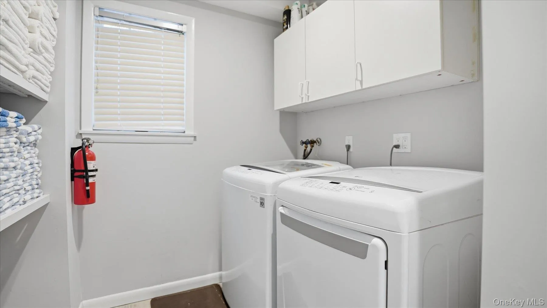 20 Stuart Court, Southampton, NY, 5 Bedrooms Bedrooms, 10 Rooms Rooms,3 BathroomsBathrooms,Residential Lease,For Rent,Stuart,0,996975 20 Stuart Court, Southampton, NY, 5 Bedrooms Bedrooms, 10 Rooms Rooms,3 BathroomsBathrooms,Residential Lease,For Rent,Stuart,0,996975