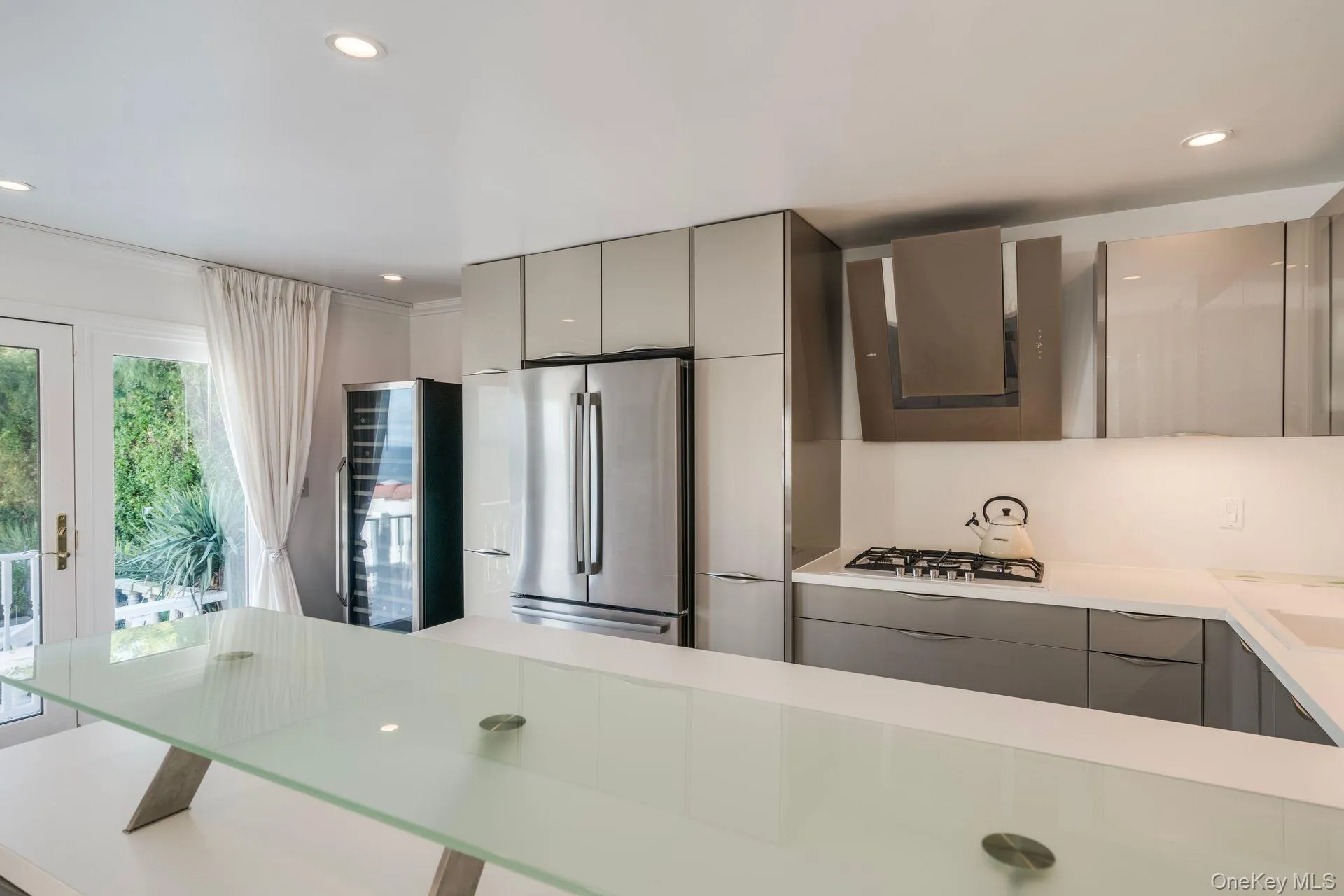 10 Beach Hill Drive, Smithtown, NY, 4 Bedrooms Bedrooms, 8 Rooms Rooms,4 BathroomsBathrooms,Residential Lease,For Rent,Beach Hill,0,996977 10 Beach Hill Drive, Smithtown, NY, 4 Bedrooms Bedrooms, 8 Rooms Rooms,4 BathroomsBathrooms,Residential Lease,For Rent,Beach Hill,0,996977