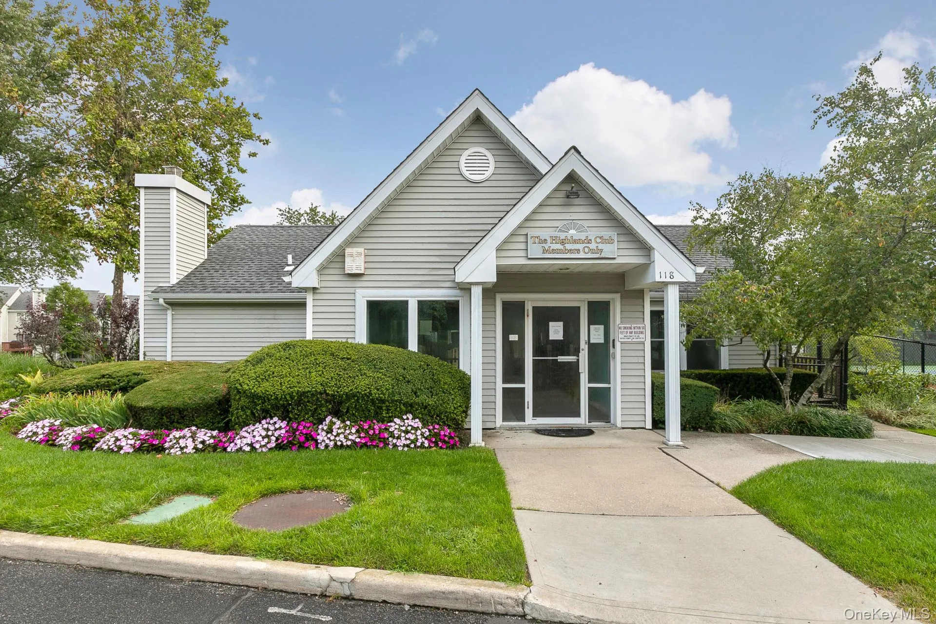79 Leeward Court, Brookhaven, NY, 1 Bedroom Bedrooms, 3 Rooms Rooms,1 BathroomBathrooms,Residential Lease,For Rent,Leeward,0,996981 79 Leeward Court, Brookhaven, NY, 1 Bedroom Bedrooms, 3 Rooms Rooms,1 BathroomBathrooms,Residential Lease,For Rent,Leeward,0,996981