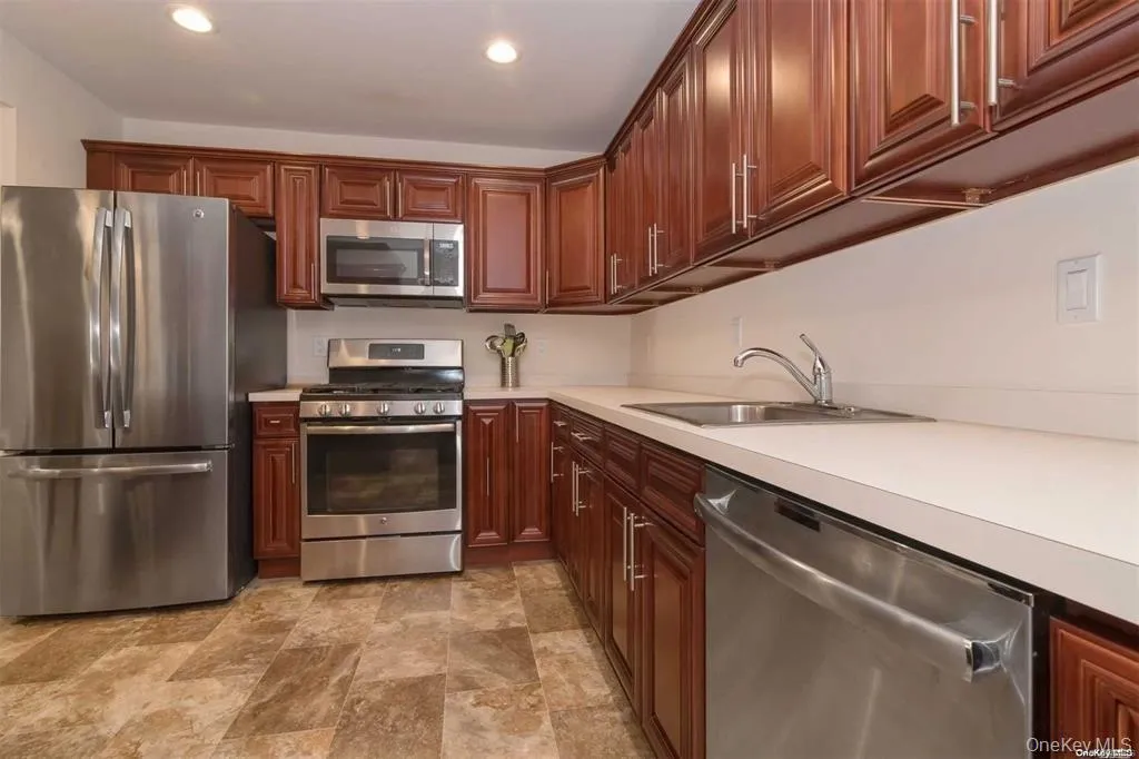 79 Leeward Court, Brookhaven, NY, 1 Bedroom Bedrooms, 3 Rooms Rooms,1 BathroomBathrooms,Residential Lease,For Rent,Leeward,0,996981 79 Leeward Court, Brookhaven, NY, 1 Bedroom Bedrooms, 3 Rooms Rooms,1 BathroomBathrooms,Residential Lease,For Rent,Leeward,0,996981
