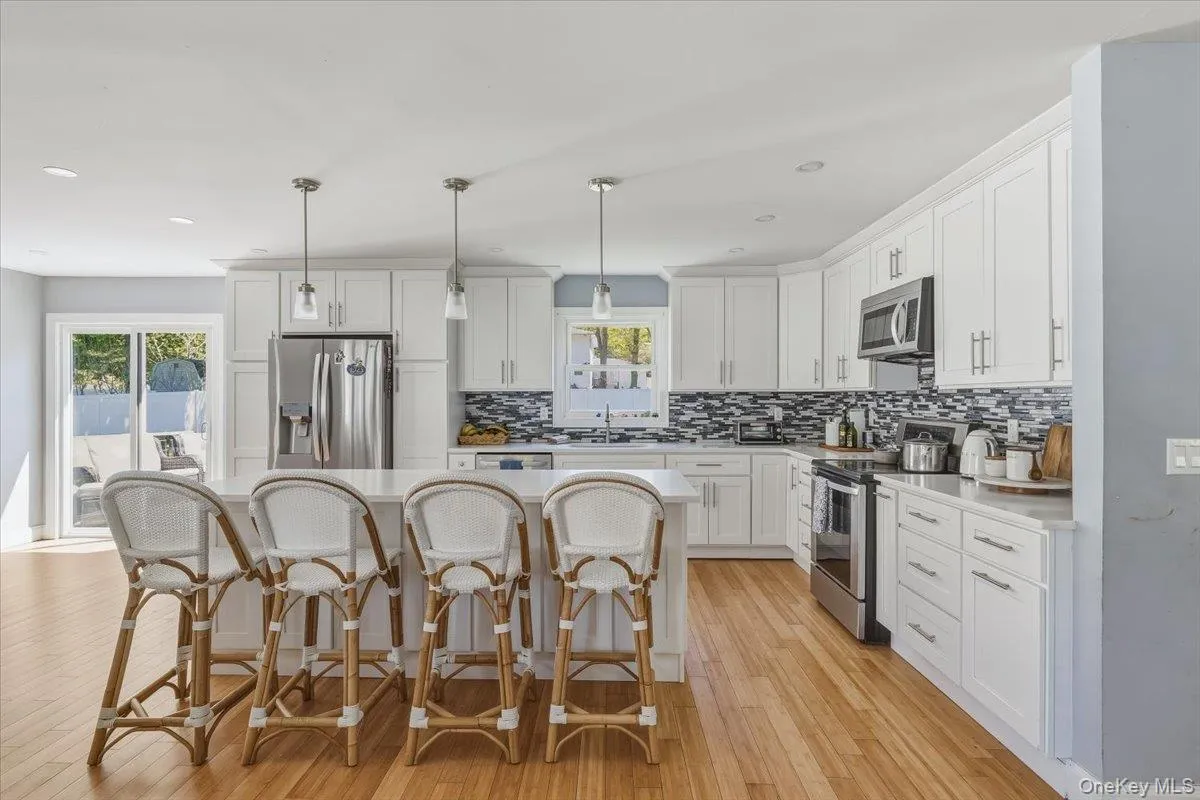 1189 Terry Road, Islip, NY, 4 Bedrooms Bedrooms, 8 Rooms Rooms,3 BathroomsBathrooms,Residential,For Rent,Terry,0,996997 1189 Terry Road, Islip, NY, 4 Bedrooms Bedrooms, 8 Rooms Rooms,3 BathroomsBathrooms,Residential,For Rent,Terry,0,996997