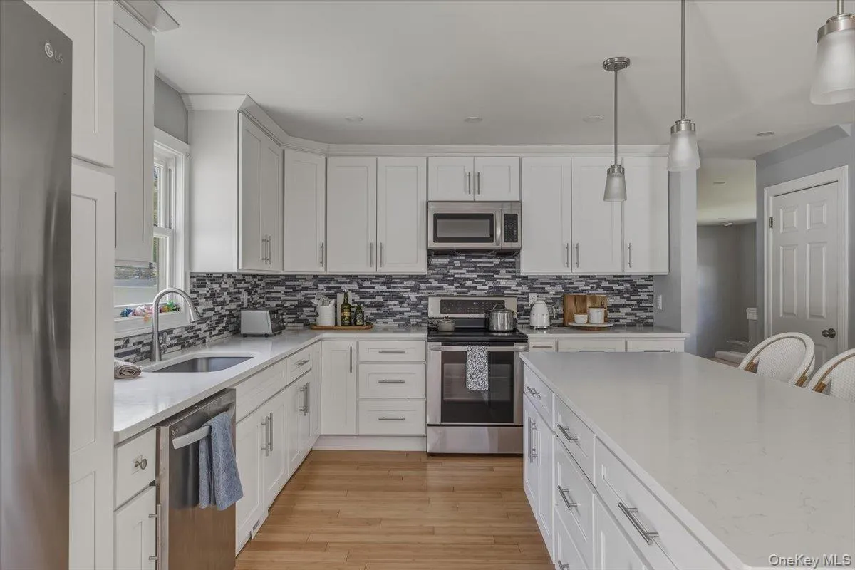 1189 Terry Road, Islip, NY, 4 Bedrooms Bedrooms, 8 Rooms Rooms,3 BathroomsBathrooms,Residential,For Rent,Terry,0,996997 1189 Terry Road, Islip, NY, 4 Bedrooms Bedrooms, 8 Rooms Rooms,3 BathroomsBathrooms,Residential,For Rent,Terry,0,996997