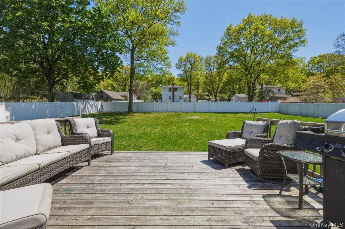 1189 Terry Road, Islip, NY, 4 Bedrooms Bedrooms, 8 Rooms Rooms,3 BathroomsBathrooms,Residential,For Rent,Terry,0,996997 1189 Terry Road, Islip, NY, 4 Bedrooms Bedrooms, 8 Rooms Rooms,3 BathroomsBathrooms,Residential,For Rent,Terry,0,996997