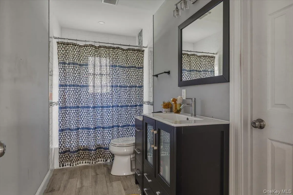 1189 Terry Road, Islip, NY, 4 Bedrooms Bedrooms, 8 Rooms Rooms,3 BathroomsBathrooms,Residential,For Rent,Terry,0,996997 1189 Terry Road, Islip, NY, 4 Bedrooms Bedrooms, 8 Rooms Rooms,3 BathroomsBathrooms,Residential,For Rent,Terry,0,996997