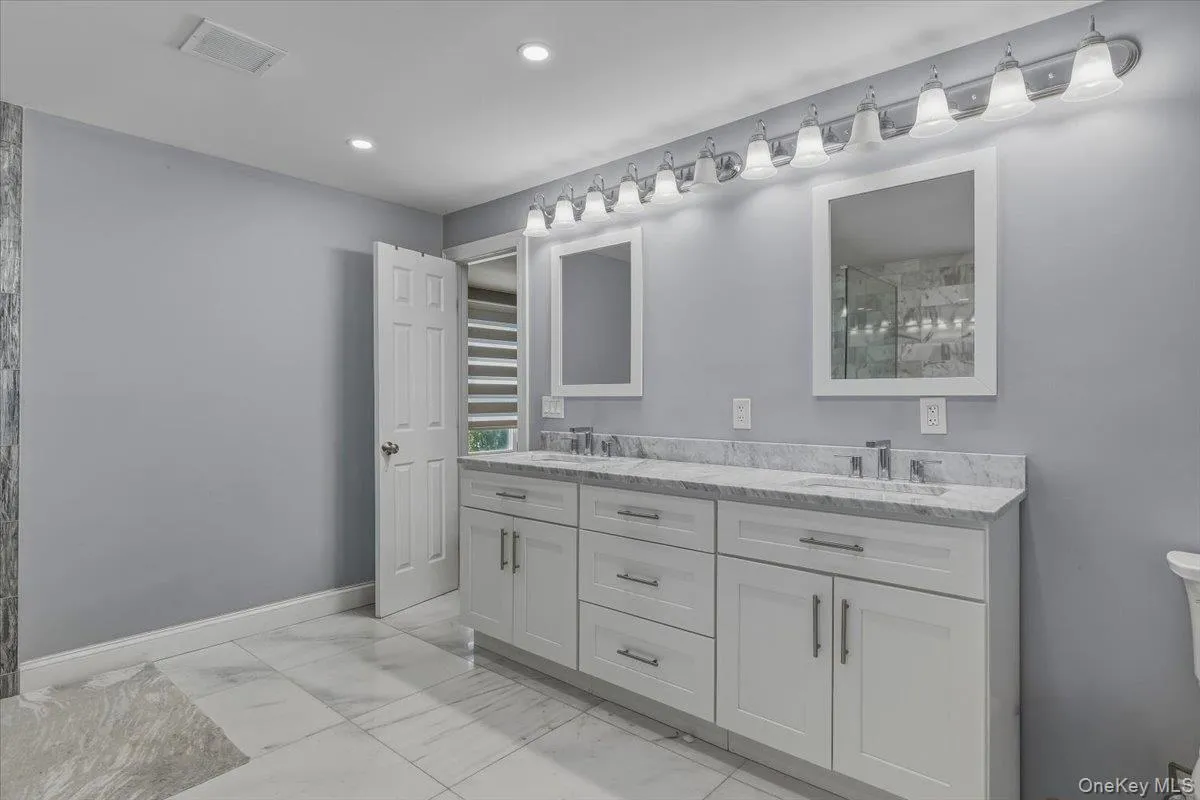 1189 Terry Road, Islip, NY, 4 Bedrooms Bedrooms, 8 Rooms Rooms,3 BathroomsBathrooms,Residential,For Rent,Terry,0,996997 1189 Terry Road, Islip, NY, 4 Bedrooms Bedrooms, 8 Rooms Rooms,3 BathroomsBathrooms,Residential,For Rent,Terry,0,996997