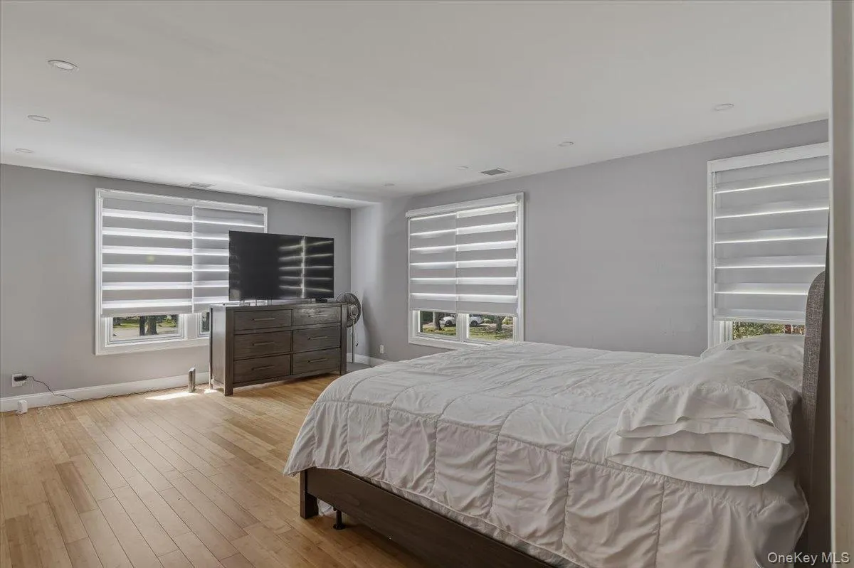 1189 Terry Road, Islip, NY, 4 Bedrooms Bedrooms, 8 Rooms Rooms,3 BathroomsBathrooms,Residential,For Rent,Terry,0,996997 1189 Terry Road, Islip, NY, 4 Bedrooms Bedrooms, 8 Rooms Rooms,3 BathroomsBathrooms,Residential,For Rent,Terry,0,996997