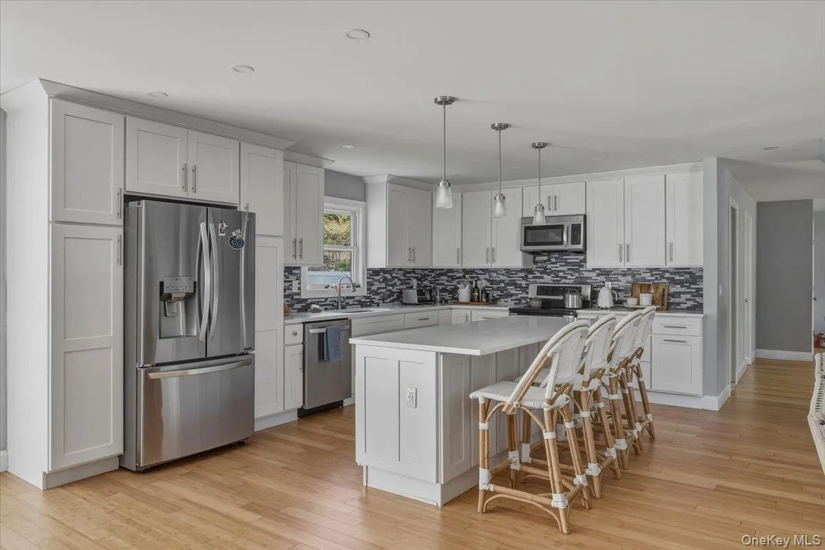 1189 Terry Road, Islip, NY, 4 Bedrooms Bedrooms, 8 Rooms Rooms,3 BathroomsBathrooms,Residential,For Rent,Terry,0,996997 1189 Terry Road, Islip, NY, 4 Bedrooms Bedrooms, 8 Rooms Rooms,3 BathroomsBathrooms,Residential,For Rent,Terry,0,996997