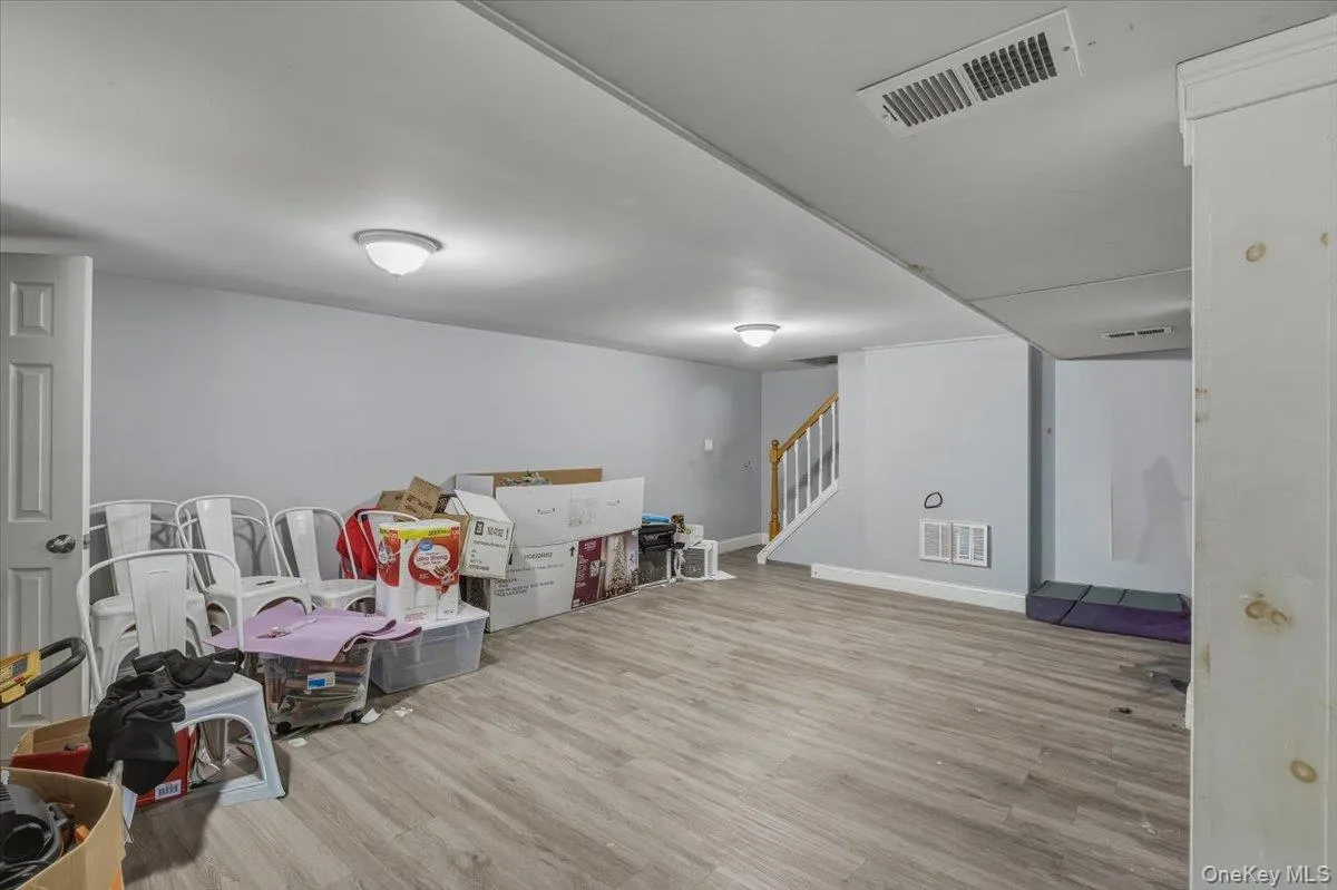 1189 Terry Road, Islip, NY, 4 Bedrooms Bedrooms, 8 Rooms Rooms,3 BathroomsBathrooms,Residential,For Rent,Terry,0,996997 1189 Terry Road, Islip, NY, 4 Bedrooms Bedrooms, 8 Rooms Rooms,3 BathroomsBathrooms,Residential,For Rent,Terry,0,996997