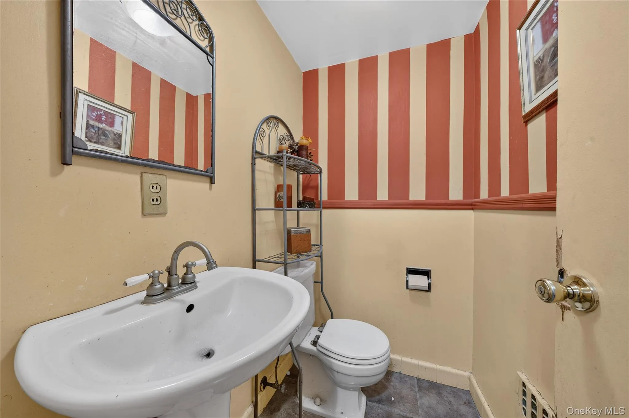 445 Nassau Boulevard, Hempstead, NY, 4 Bedrooms Bedrooms, 15 Rooms Rooms,2 BathroomsBathrooms,Residential,For Rent,Nassau,0,997027 445 Nassau Boulevard, Hempstead, NY, 4 Bedrooms Bedrooms, 15 Rooms Rooms,2 BathroomsBathrooms,Residential,For Rent,Nassau,0,997027