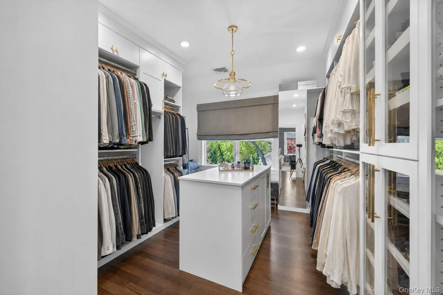 32 Elm Street, Oyster Bay, NY, 5 Bedrooms Bedrooms, 10 Rooms Rooms,3 BathroomsBathrooms,Residential,For Rent,Elm,0,997030 32 Elm Street, Oyster Bay, NY, 5 Bedrooms Bedrooms, 10 Rooms Rooms,3 BathroomsBathrooms,Residential,For Rent,Elm,0,997030
