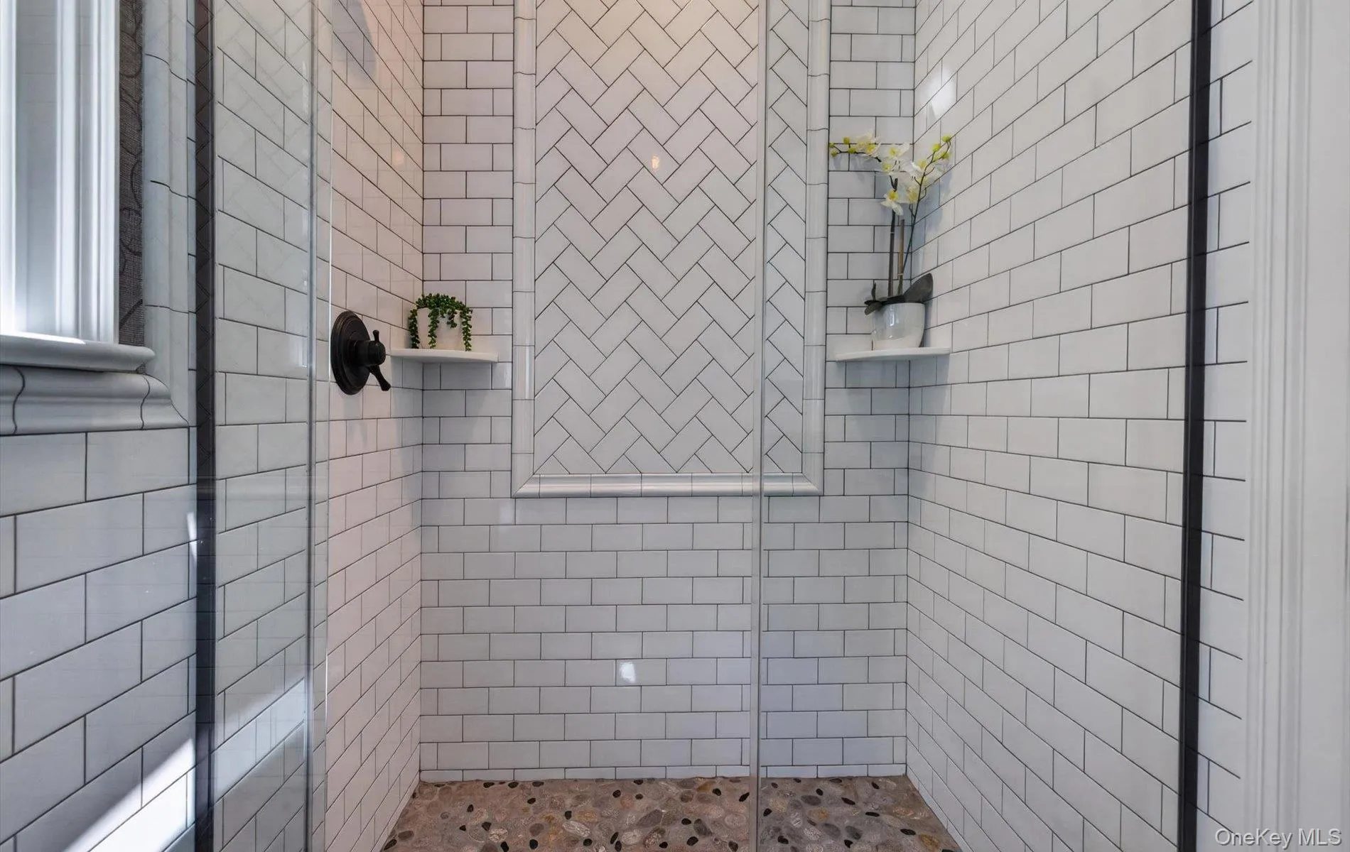 32 Elm Street, Oyster Bay, NY, 5 Bedrooms Bedrooms, 10 Rooms Rooms,3 BathroomsBathrooms,Residential,For Rent,Elm,0,997030 32 Elm Street, Oyster Bay, NY, 5 Bedrooms Bedrooms, 10 Rooms Rooms,3 BathroomsBathrooms,Residential,For Rent,Elm,0,997030