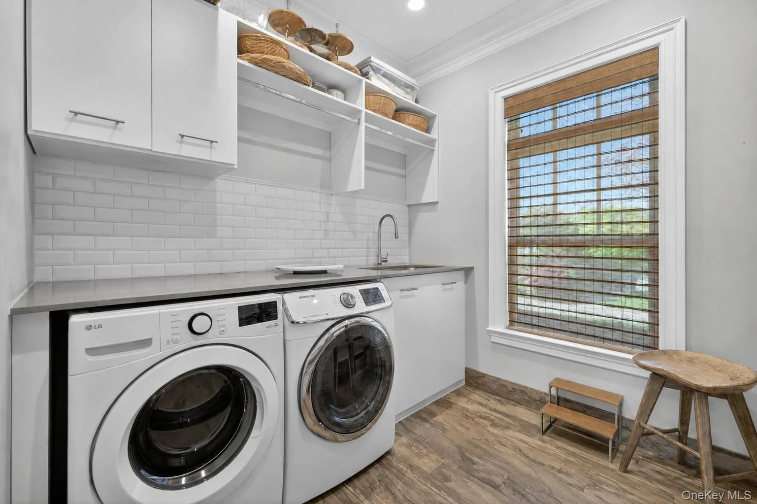 32 Elm Street, Oyster Bay, NY, 5 Bedrooms Bedrooms, 10 Rooms Rooms,3 BathroomsBathrooms,Residential,For Rent,Elm,0,997030 32 Elm Street, Oyster Bay, NY, 5 Bedrooms Bedrooms, 10 Rooms Rooms,3 BathroomsBathrooms,Residential,For Rent,Elm,0,997030