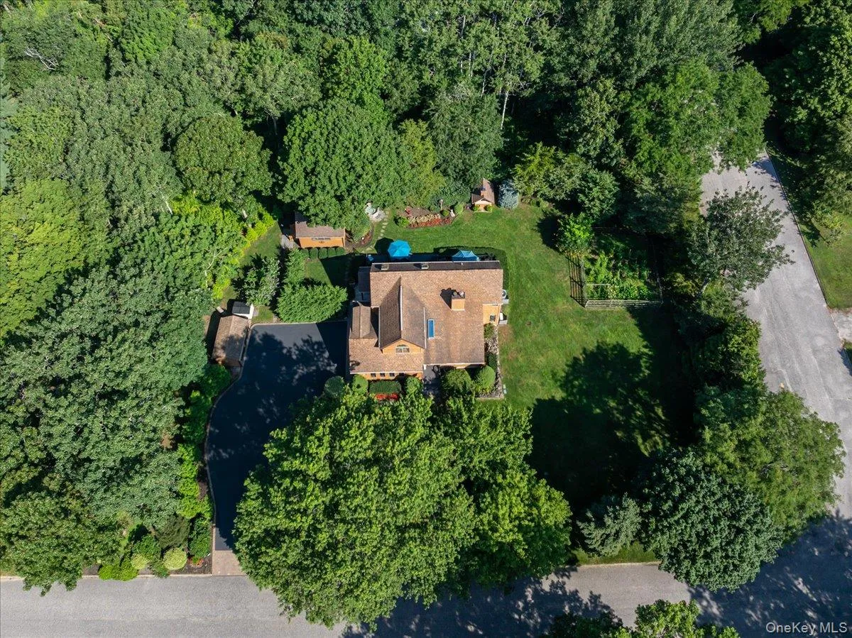 595 Greenfields Lane, Southold, NY, 3 Bedrooms Bedrooms, 9 Rooms Rooms,3 BathroomsBathrooms,Residential,For Rent,Greenfields,0,997034 595 Greenfields Lane, Southold, NY, 3 Bedrooms Bedrooms, 9 Rooms Rooms,3 BathroomsBathrooms,Residential,For Rent,Greenfields,0,997034
