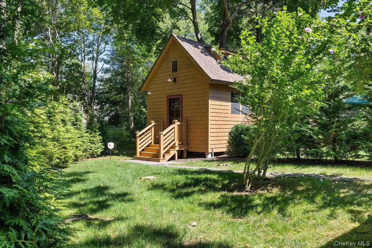 595 Greenfields Lane, Southold, NY, 3 Bedrooms Bedrooms, 9 Rooms Rooms,3 BathroomsBathrooms,Residential,For Rent,Greenfields,0,997034 595 Greenfields Lane, Southold, NY, 3 Bedrooms Bedrooms, 9 Rooms Rooms,3 BathroomsBathrooms,Residential,For Rent,Greenfields,0,997034