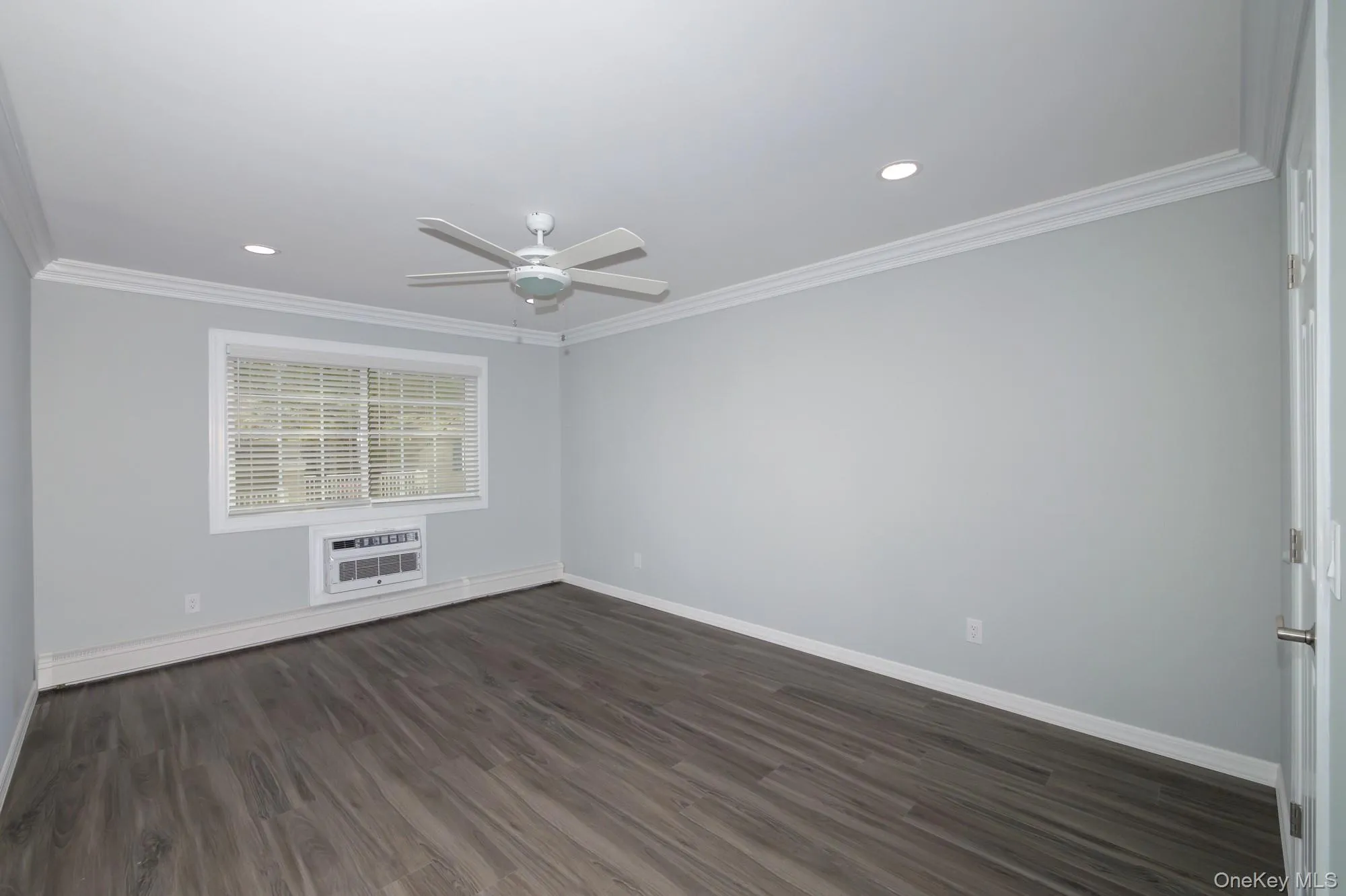 19 Cassa Loop, Brookhaven, NY, 1 Bedroom Bedrooms, 4 Rooms Rooms,1 BathroomBathrooms,Residential Lease,For Rent,Cassa,0,997038 19 Cassa Loop, Brookhaven, NY, 1 Bedroom Bedrooms, 4 Rooms Rooms,1 BathroomBathrooms,Residential Lease,For Rent,Cassa,0,997038