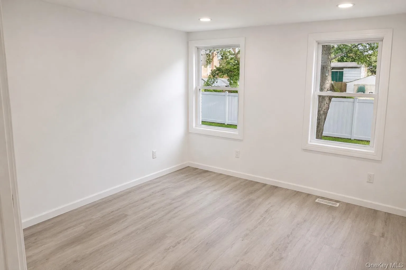 2144 Ocean Avenue, Islip, NY, 6 Bedrooms Bedrooms, 8 Rooms Rooms,2 BathroomsBathrooms,Residential,For Rent,Ocean,0,997039 2144 Ocean Avenue, Islip, NY, 6 Bedrooms Bedrooms, 8 Rooms Rooms,2 BathroomsBathrooms,Residential,For Rent,Ocean,0,997039
