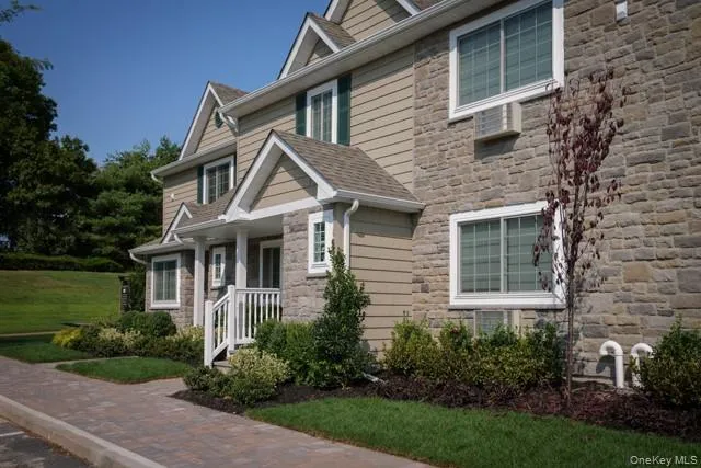 98 Cassa Loop, Brookhaven, NY, 1 Bedroom Bedrooms, 4 Rooms Rooms,1 BathroomBathrooms,Residential Lease,For Rent,Cassa,0,997042 98 Cassa Loop, Brookhaven, NY, 1 Bedroom Bedrooms, 4 Rooms Rooms,1 BathroomBathrooms,Residential Lease,For Rent,Cassa,0,997042