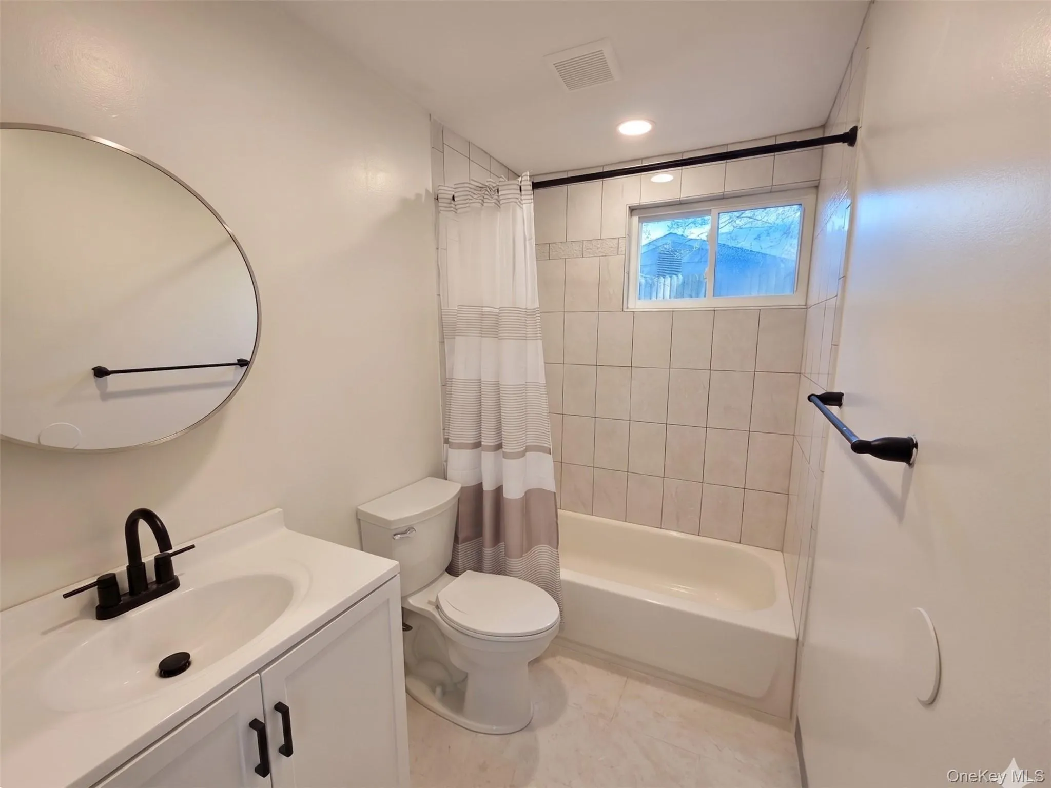 16 Birch Drive, Islip, NY, 3 Bedrooms Bedrooms, 8 Rooms Rooms,2 BathroomsBathrooms,Residential Lease,For Rent,Birch,0,997049 16 Birch Drive, Islip, NY, 3 Bedrooms Bedrooms, 8 Rooms Rooms,2 BathroomsBathrooms,Residential Lease,For Rent,Birch,0,997049