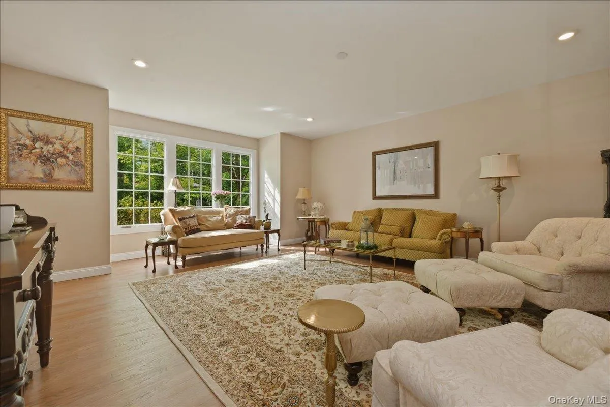 31 Cornwall Lane, North Hempstead, NY, 6 Bedrooms Bedrooms, 10 Rooms Rooms,4 BathroomsBathrooms,Residential Lease,For Rent,Cornwall,0,997062 31 Cornwall Lane, North Hempstead, NY, 6 Bedrooms Bedrooms, 10 Rooms Rooms,4 BathroomsBathrooms,Residential Lease,For Rent,Cornwall,0,997062