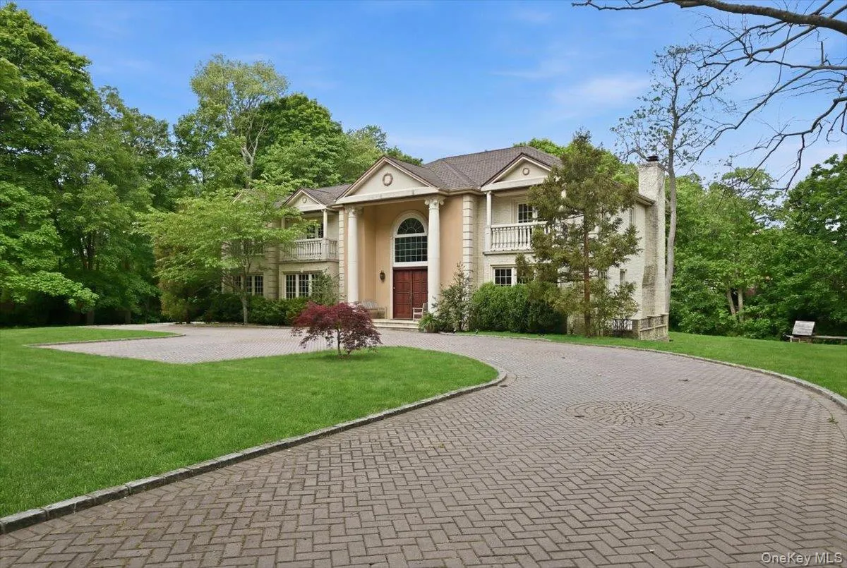 31 Cornwall Lane, North Hempstead, NY, 6 Bedrooms Bedrooms, 10 Rooms Rooms,4 BathroomsBathrooms,Residential Lease,For Rent,Cornwall,0,997062 31 Cornwall Lane, North Hempstead, NY, 6 Bedrooms Bedrooms, 10 Rooms Rooms,4 BathroomsBathrooms,Residential Lease,For Rent,Cornwall,0,997062