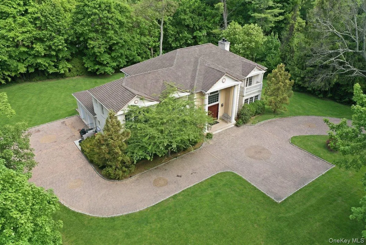 31 Cornwall Lane, North Hempstead, NY, 6 Bedrooms Bedrooms, 10 Rooms Rooms,4 BathroomsBathrooms,Residential Lease,For Rent,Cornwall,0,997062 31 Cornwall Lane, North Hempstead, NY, 6 Bedrooms Bedrooms, 10 Rooms Rooms,4 BathroomsBathrooms,Residential Lease,For Rent,Cornwall,0,997062