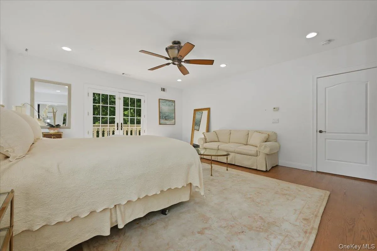 31 Cornwall Lane, North Hempstead, NY, 6 Bedrooms Bedrooms, 10 Rooms Rooms,4 BathroomsBathrooms,Residential Lease,For Rent,Cornwall,0,997062 31 Cornwall Lane, North Hempstead, NY, 6 Bedrooms Bedrooms, 10 Rooms Rooms,4 BathroomsBathrooms,Residential Lease,For Rent,Cornwall,0,997062