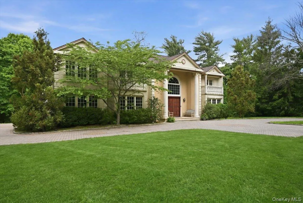 31 Cornwall Lane, North Hempstead, NY, 6 Bedrooms Bedrooms, 10 Rooms Rooms,4 BathroomsBathrooms,Residential Lease,For Rent,Cornwall,0,997062 31 Cornwall Lane, North Hempstead, NY, 6 Bedrooms Bedrooms, 10 Rooms Rooms,4 BathroomsBathrooms,Residential Lease,For Rent,Cornwall,0,997062