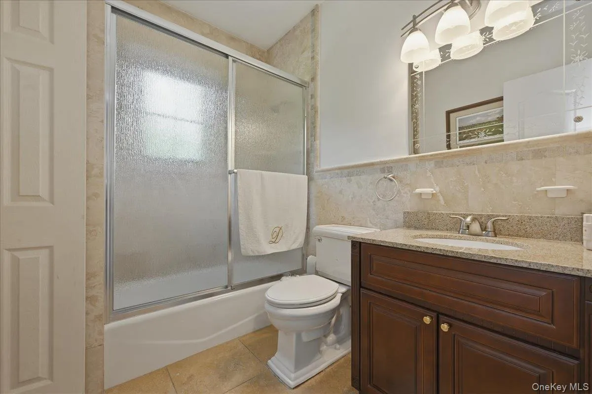 31 Cornwall Lane, North Hempstead, NY, 6 Bedrooms Bedrooms, 10 Rooms Rooms,4 BathroomsBathrooms,Residential Lease,For Rent,Cornwall,0,997062 31 Cornwall Lane, North Hempstead, NY, 6 Bedrooms Bedrooms, 10 Rooms Rooms,4 BathroomsBathrooms,Residential Lease,For Rent,Cornwall,0,997062