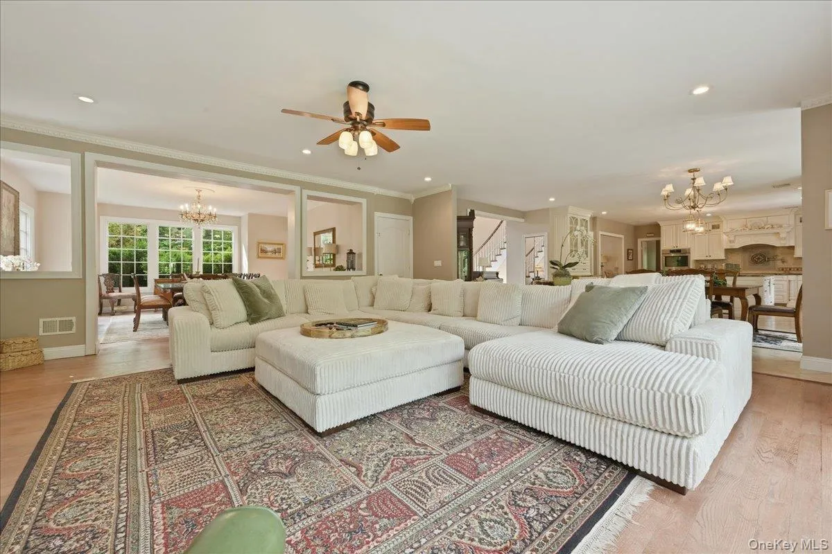 31 Cornwall Lane, North Hempstead, NY, 6 Bedrooms Bedrooms, 10 Rooms Rooms,4 BathroomsBathrooms,Residential Lease,For Rent,Cornwall,0,997062 31 Cornwall Lane, North Hempstead, NY, 6 Bedrooms Bedrooms, 10 Rooms Rooms,4 BathroomsBathrooms,Residential Lease,For Rent,Cornwall,0,997062