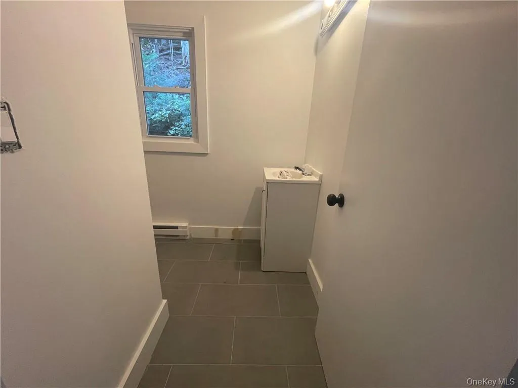18 Mc Cune Place, Mamakating, NY, 3 Bedrooms Bedrooms, 9 Rooms Rooms,1 BathroomBathrooms,Residential Sale,For Rent,Mc Cune,0,997065 18 Mc Cune Place, Mamakating, NY, 3 Bedrooms Bedrooms, 9 Rooms Rooms,1 BathroomBathrooms,Residential Sale,For Rent,Mc Cune,0,997065
