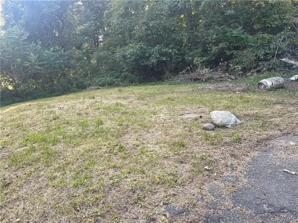 18 Mc Cune Place, Mamakating, NY, 3 Bedrooms Bedrooms, 9 Rooms Rooms,1 BathroomBathrooms,Residential Sale,For Rent,Mc Cune,0,997065 18 Mc Cune Place, Mamakating, NY, 3 Bedrooms Bedrooms, 9 Rooms Rooms,1 BathroomBathrooms,Residential Sale,For Rent,Mc Cune,0,997065