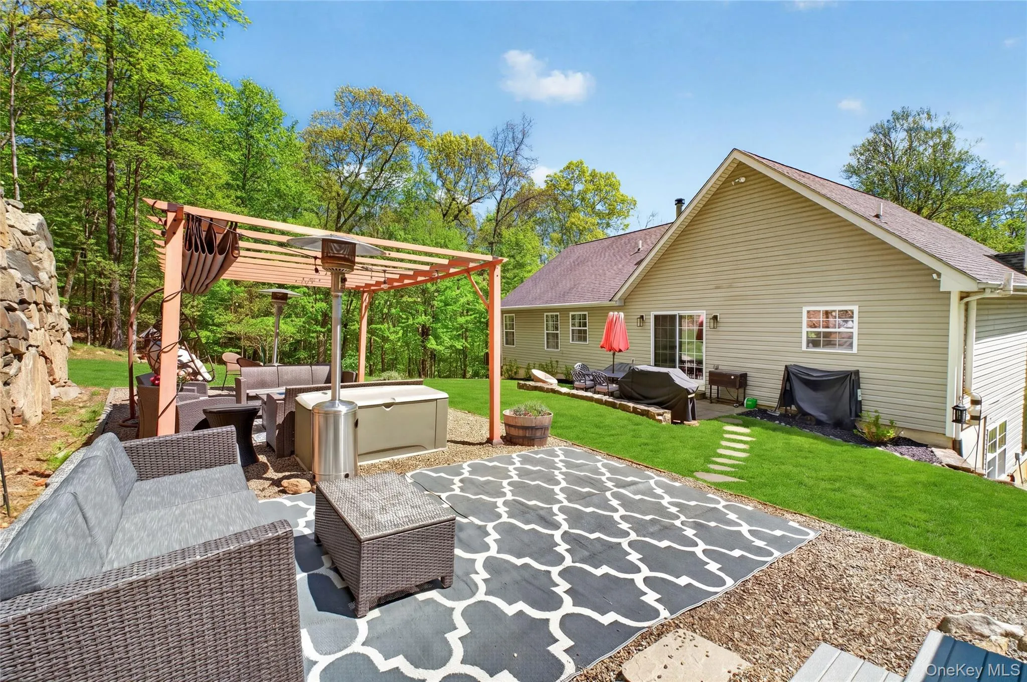 22 Hazel Hill Road, Carmel, NY, 3 Bedrooms Bedrooms, 6 Rooms Rooms,3 BathroomsBathrooms,Residential,For Rent,Hazel Hill,0,997068 22 Hazel Hill Road, Carmel, NY, 3 Bedrooms Bedrooms, 6 Rooms Rooms,3 BathroomsBathrooms,Residential,For Rent,Hazel Hill,0,997068