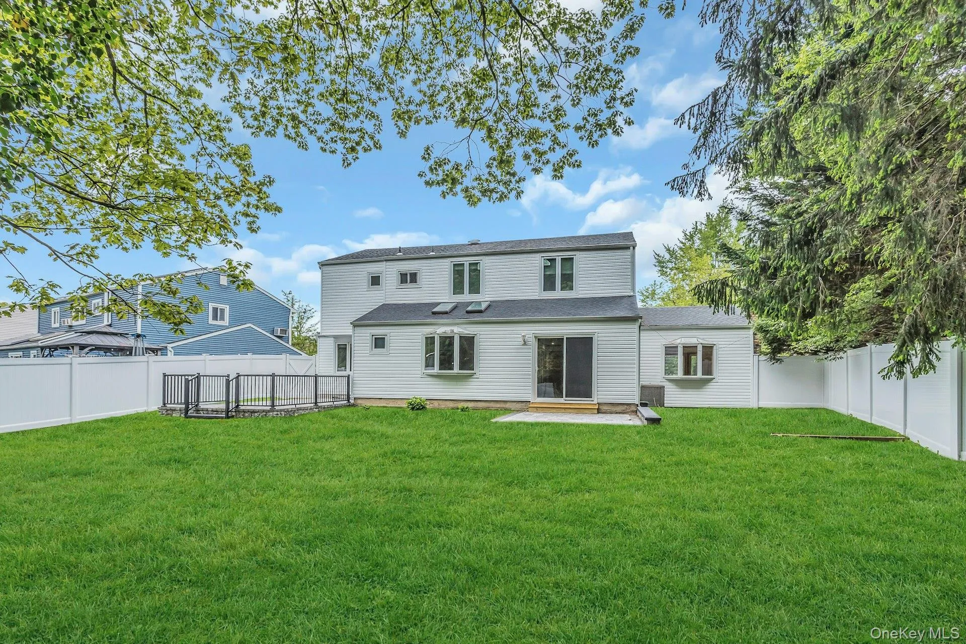 717 3rd Avenue, Huntington, NY, 5 Bedrooms Bedrooms, 11 Rooms Rooms,3 BathroomsBathrooms,Residential Lease,For Rent,3rd,0,997081 717 3rd Avenue, Huntington, NY, 5 Bedrooms Bedrooms, 11 Rooms Rooms,3 BathroomsBathrooms,Residential Lease,For Rent,3rd,0,997081