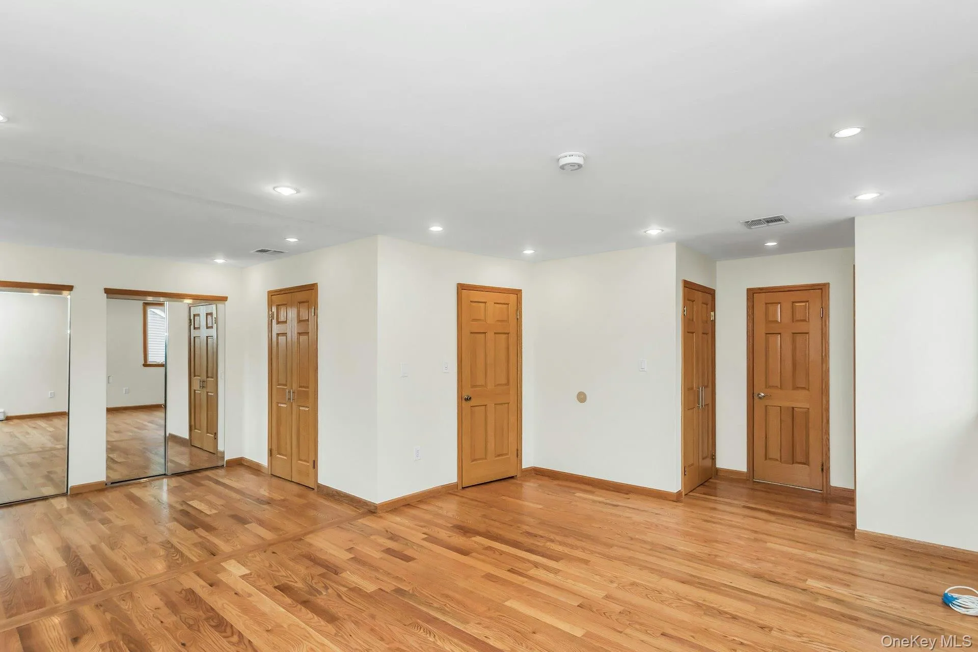 717 3rd Avenue, Huntington, NY, 5 Bedrooms Bedrooms, 11 Rooms Rooms,3 BathroomsBathrooms,Residential Lease,For Rent,3rd,0,997081 717 3rd Avenue, Huntington, NY, 5 Bedrooms Bedrooms, 11 Rooms Rooms,3 BathroomsBathrooms,Residential Lease,For Rent,3rd,0,997081
