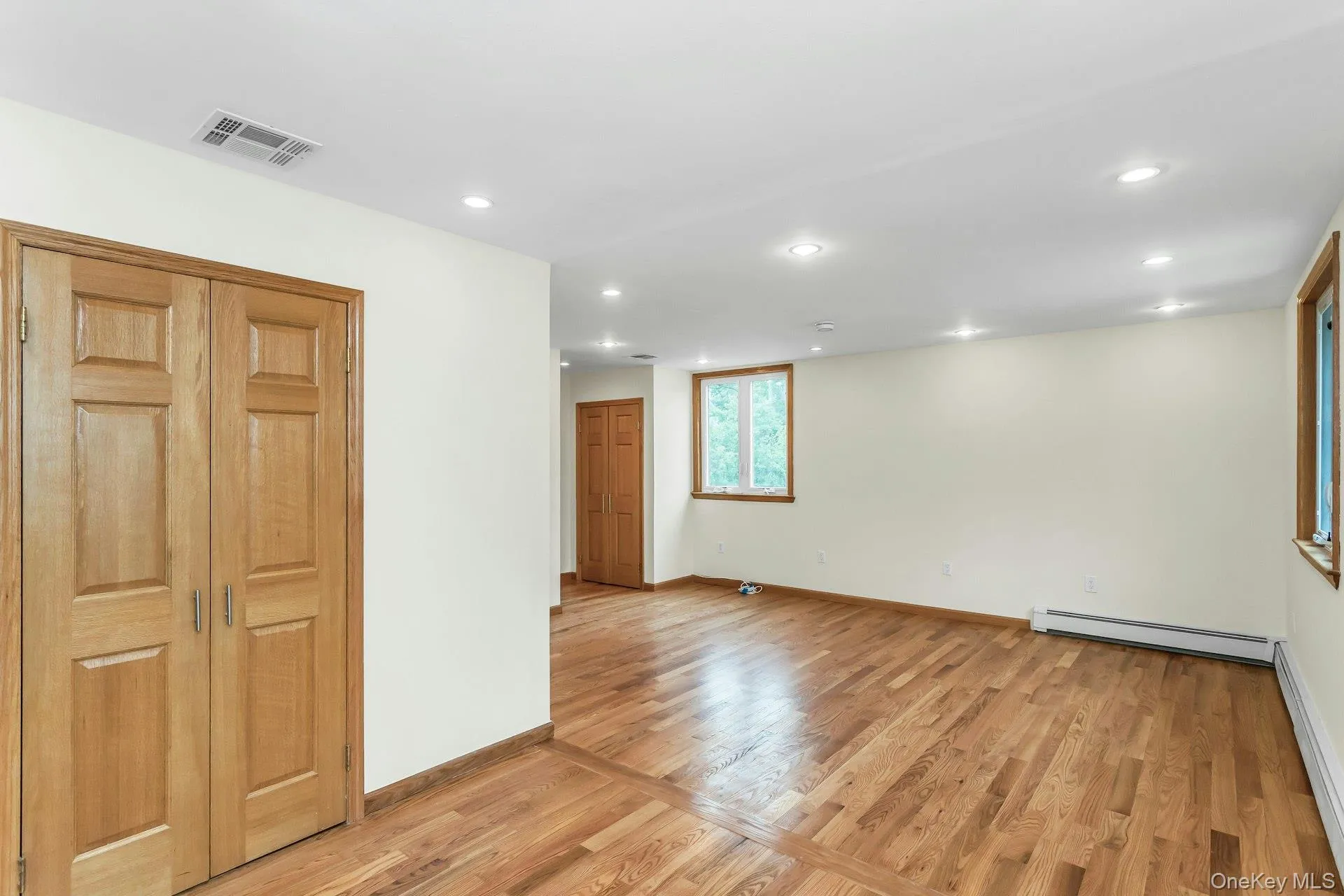 717 3rd Avenue, Huntington, NY, 5 Bedrooms Bedrooms, 11 Rooms Rooms,3 BathroomsBathrooms,Residential Lease,For Rent,3rd,0,997081 717 3rd Avenue, Huntington, NY, 5 Bedrooms Bedrooms, 11 Rooms Rooms,3 BathroomsBathrooms,Residential Lease,For Rent,3rd,0,997081