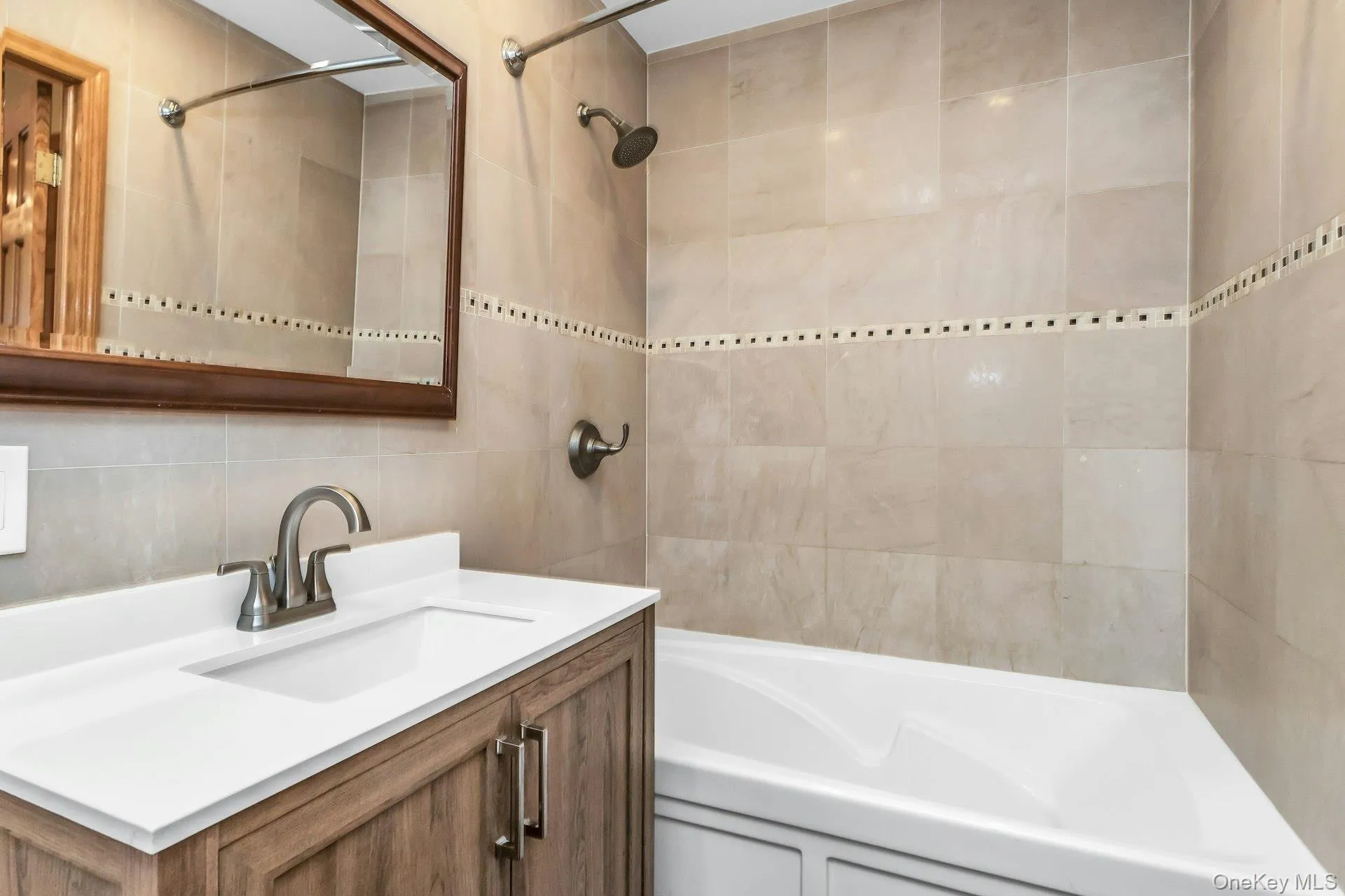 717 3rd Avenue, Huntington, NY, 5 Bedrooms Bedrooms, 11 Rooms Rooms,3 BathroomsBathrooms,Residential Lease,For Rent,3rd,0,997081 717 3rd Avenue, Huntington, NY, 5 Bedrooms Bedrooms, 11 Rooms Rooms,3 BathroomsBathrooms,Residential Lease,For Rent,3rd,0,997081