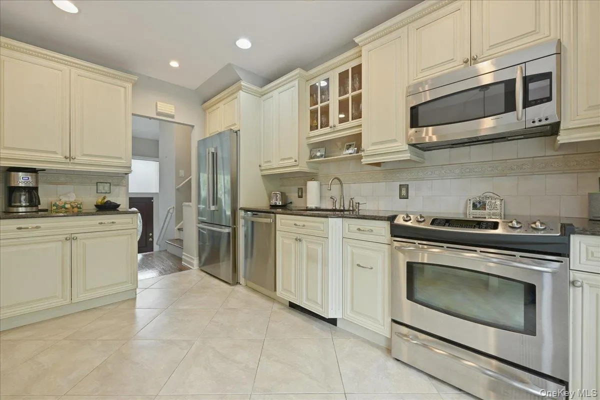 1811 Wilson Avenue, Hempstead, NY, 4 Bedrooms Bedrooms, 8 Rooms Rooms,3 BathroomsBathrooms,Residential Sale,For Rent,Wilson,0,997090 1811 Wilson Avenue, Hempstead, NY, 4 Bedrooms Bedrooms, 8 Rooms Rooms,3 BathroomsBathrooms,Residential Sale,For Rent,Wilson,0,997090