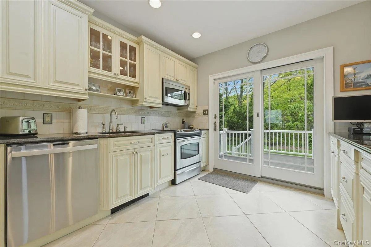 UPDATED KITCHEN UPDATED KITCHEN