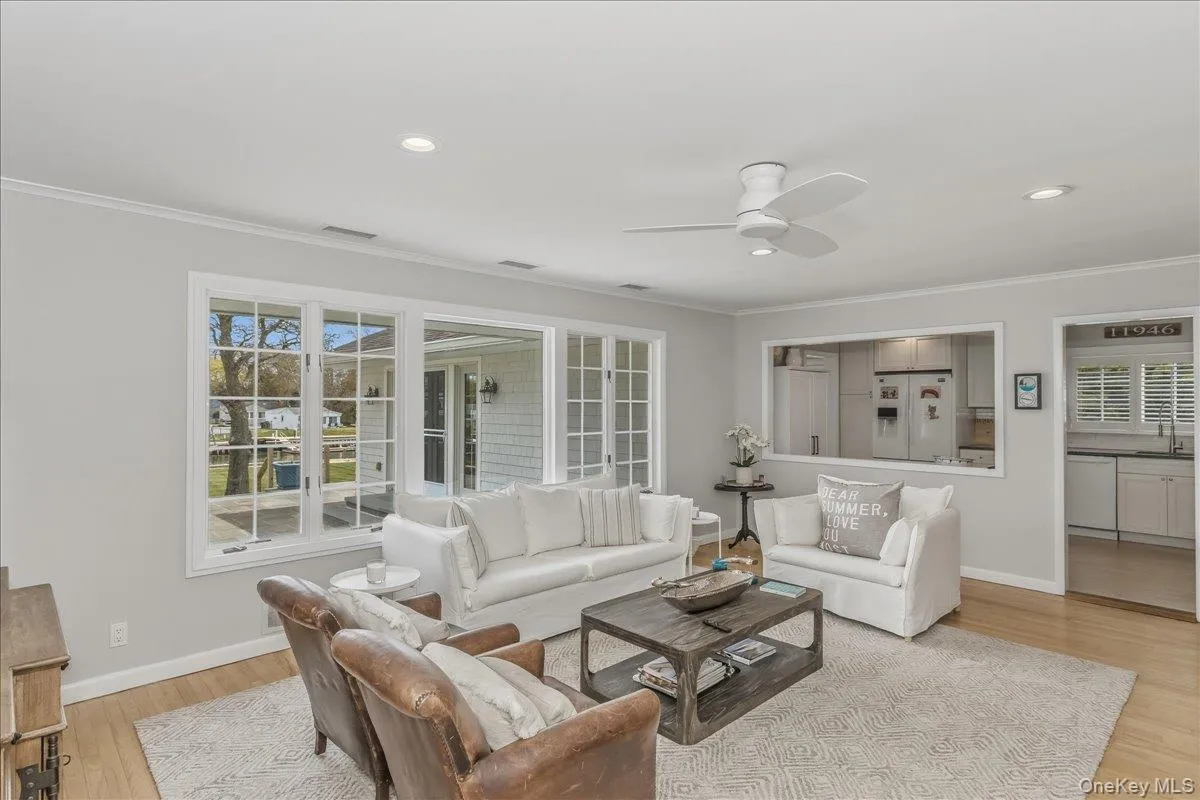 15 Gardners Lane, Southampton, NY, 3 Bedrooms Bedrooms, 7 Rooms Rooms,2 BathroomsBathrooms,Residential Lease,For Rent,Gardners,0,997106 15 Gardners Lane, Southampton, NY, 3 Bedrooms Bedrooms, 7 Rooms Rooms,2 BathroomsBathrooms,Residential Lease,For Rent,Gardners,0,997106
