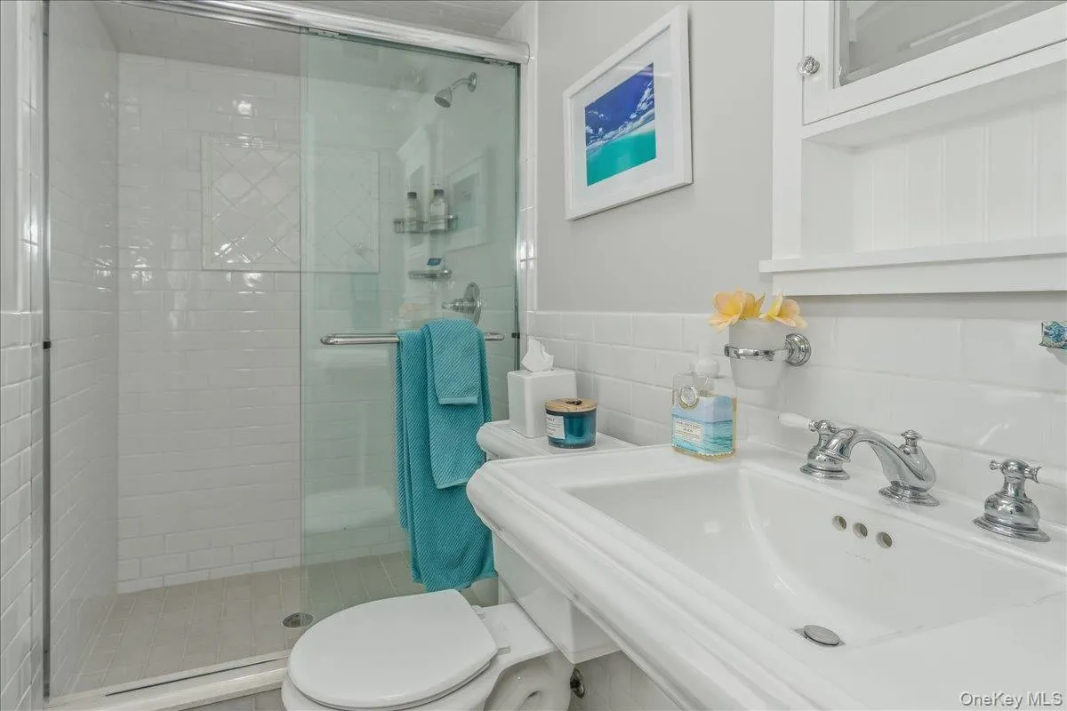 15 Gardners Lane, Southampton, NY, 3 Bedrooms Bedrooms, 7 Rooms Rooms,2 BathroomsBathrooms,Residential Lease,For Rent,Gardners,0,997106 15 Gardners Lane, Southampton, NY, 3 Bedrooms Bedrooms, 7 Rooms Rooms,2 BathroomsBathrooms,Residential Lease,For Rent,Gardners,0,997106